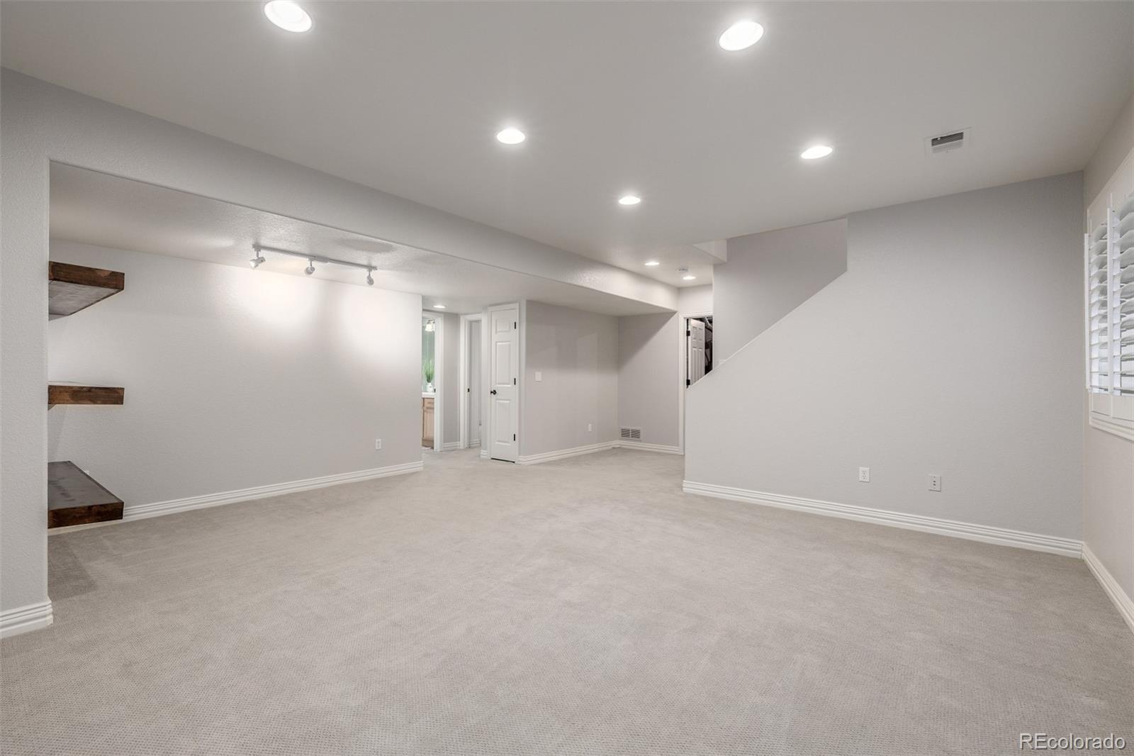 1011 S Valentia Street Unit: 30