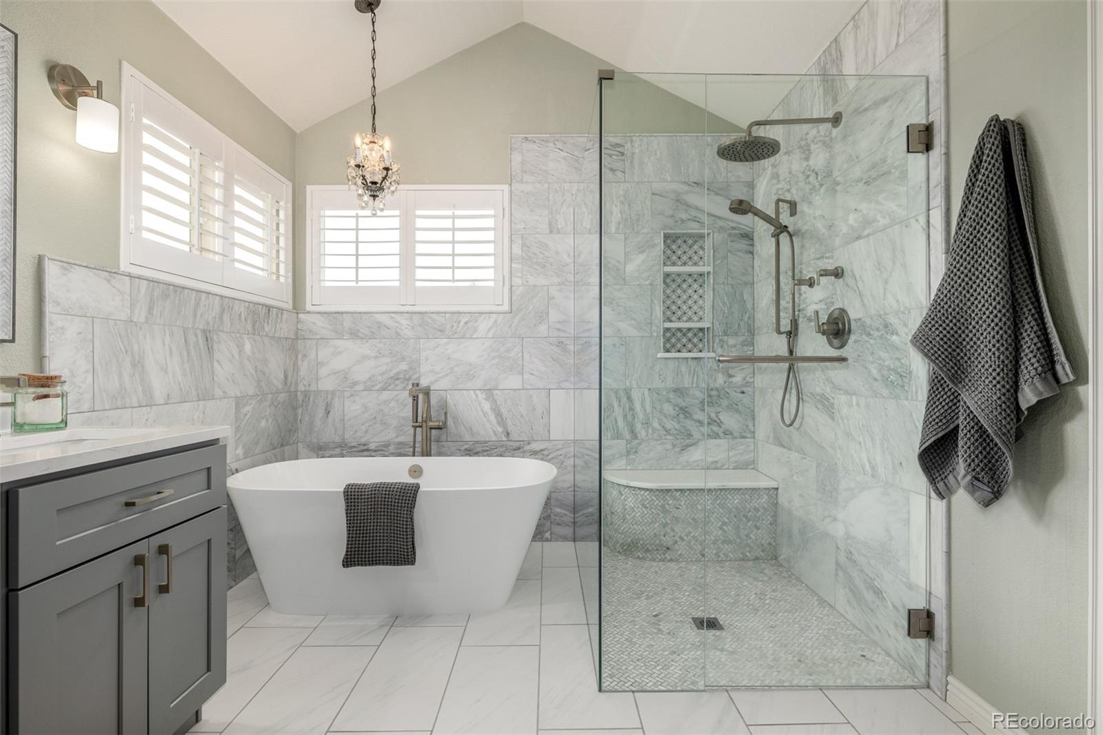 1011 S Valentia Street Unit: 30