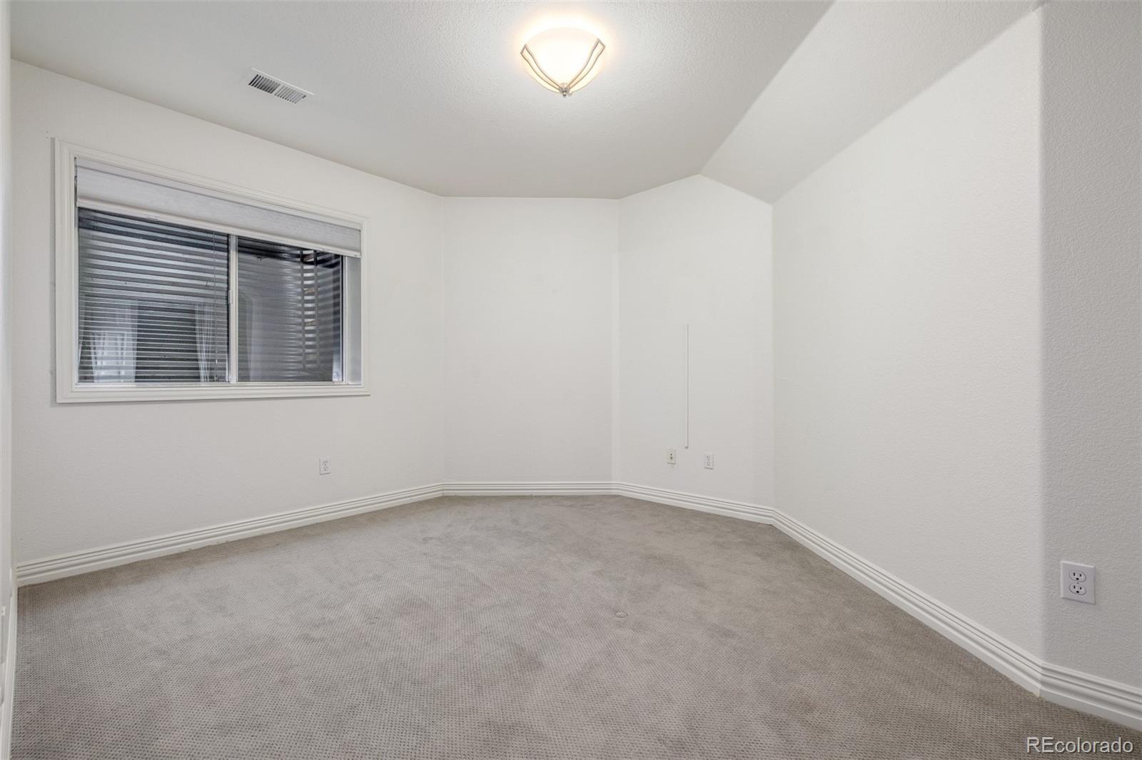 1011 S Valentia Street Unit: 30