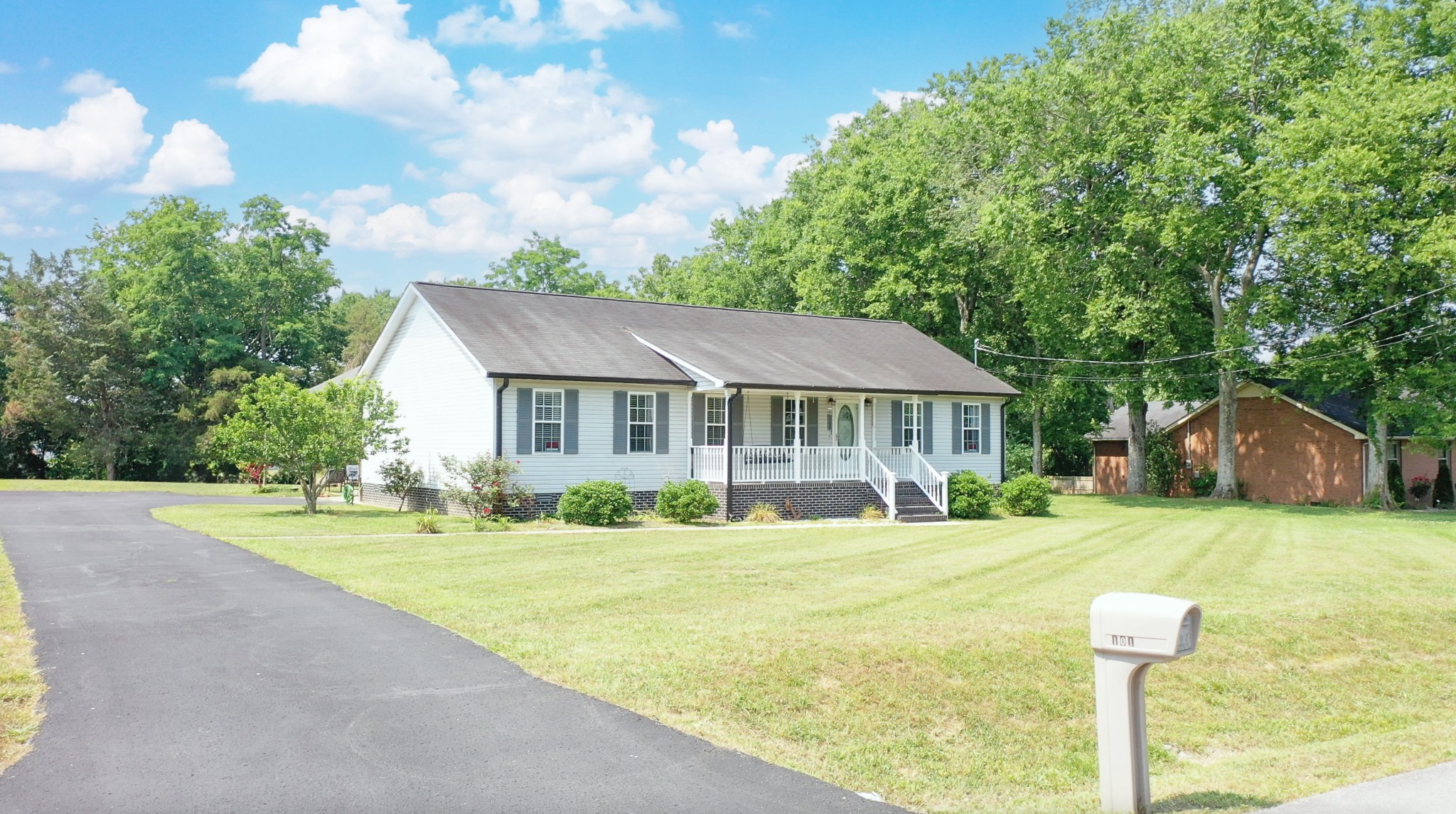 101 Edgeview Dr