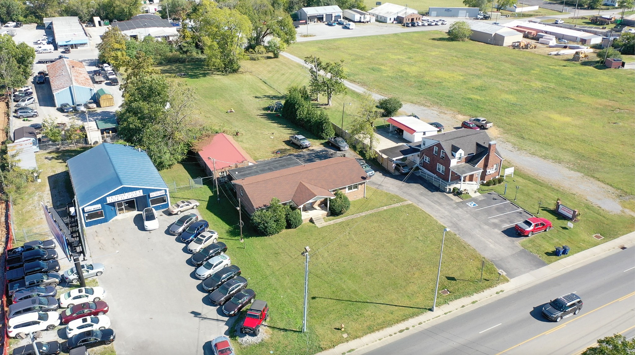 744 N Main St