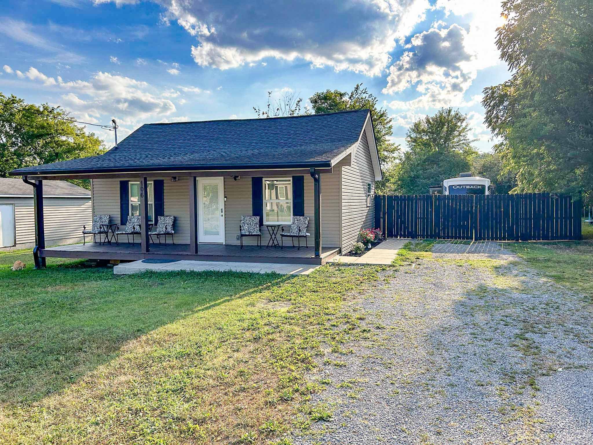 106 Maple St