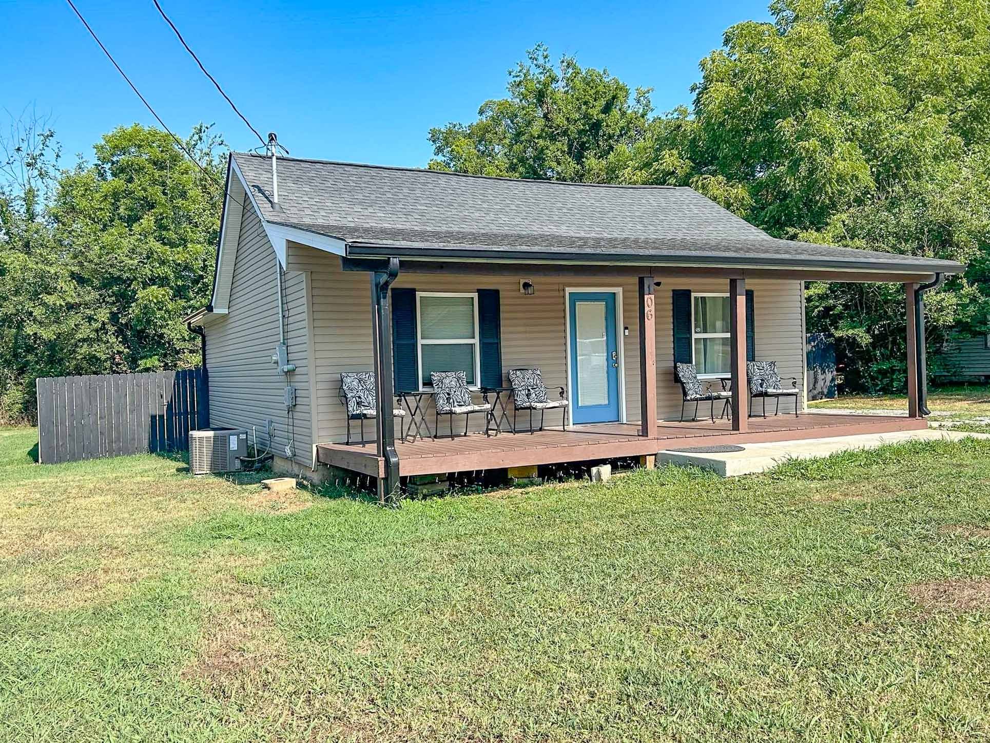 106 Maple St