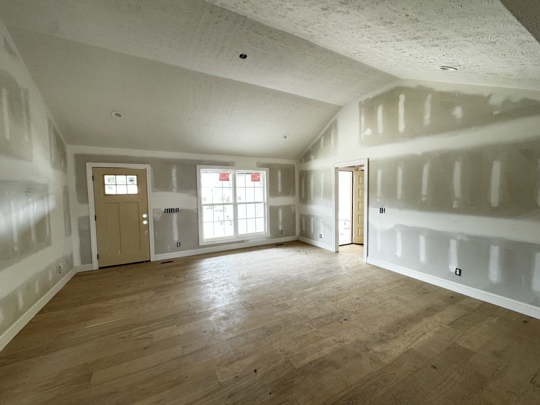 305 Lucas Rd