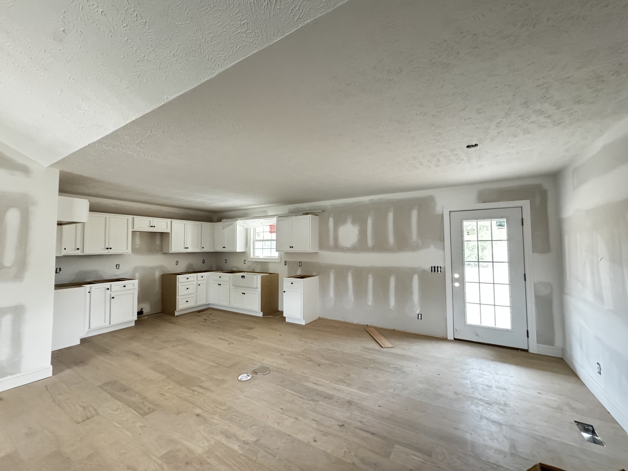 305 Lucas Rd