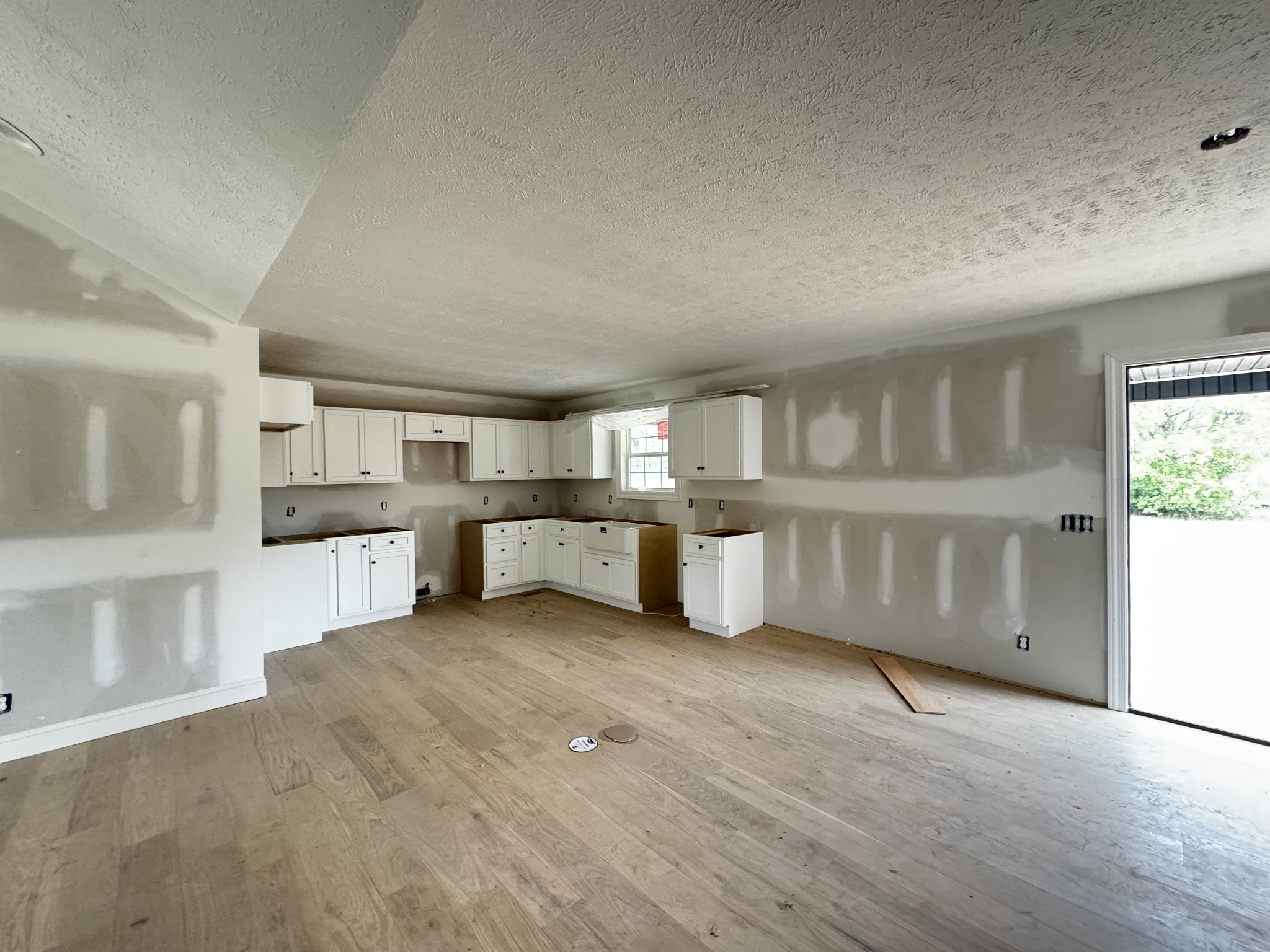305 Lucas Rd