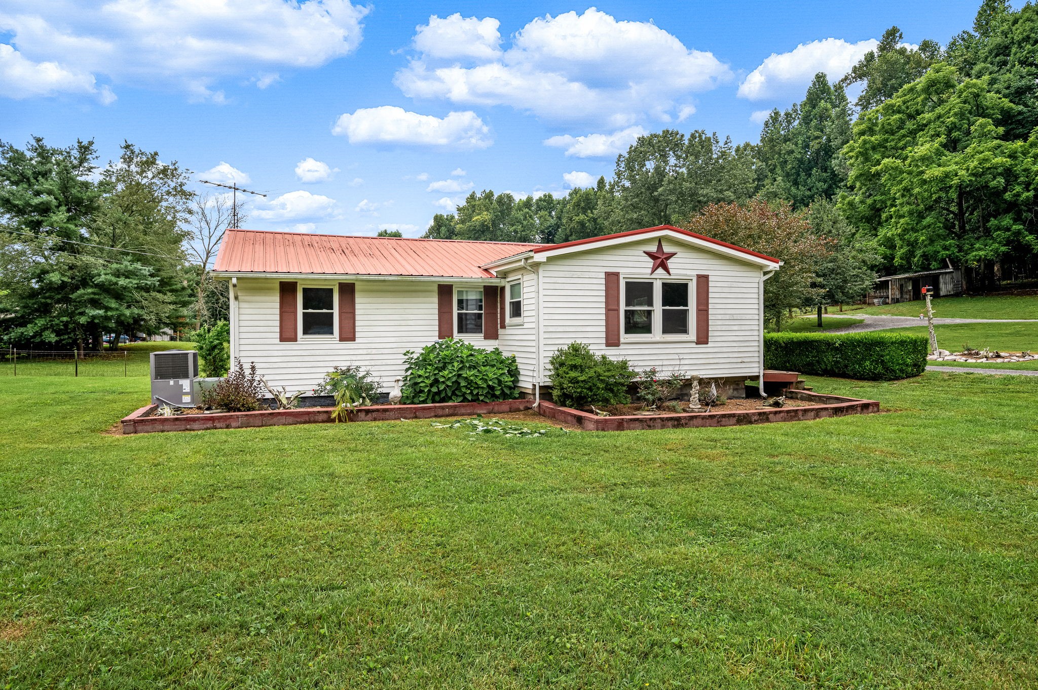 290 Womble Rd
