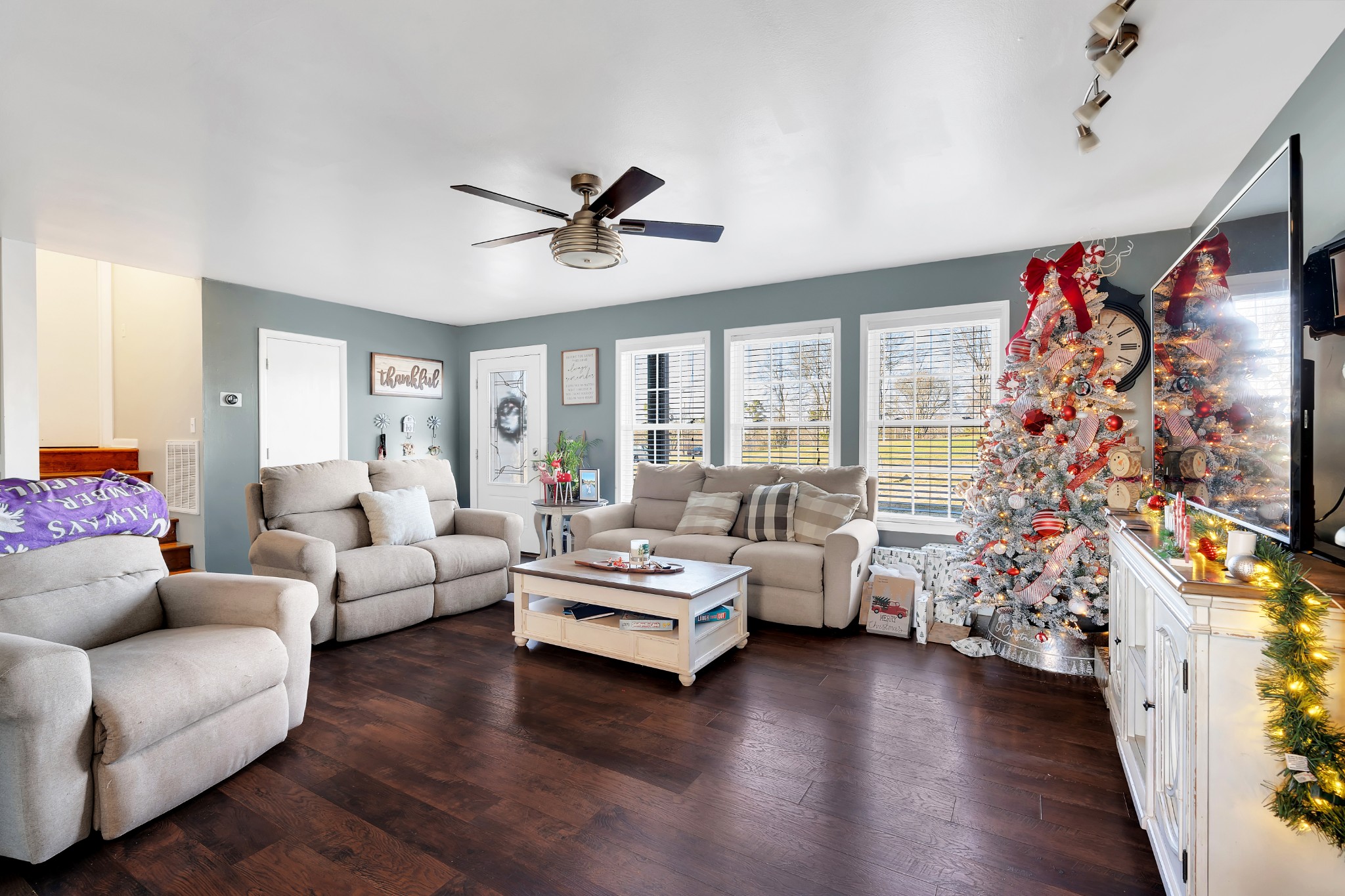 300 Scenic Dr