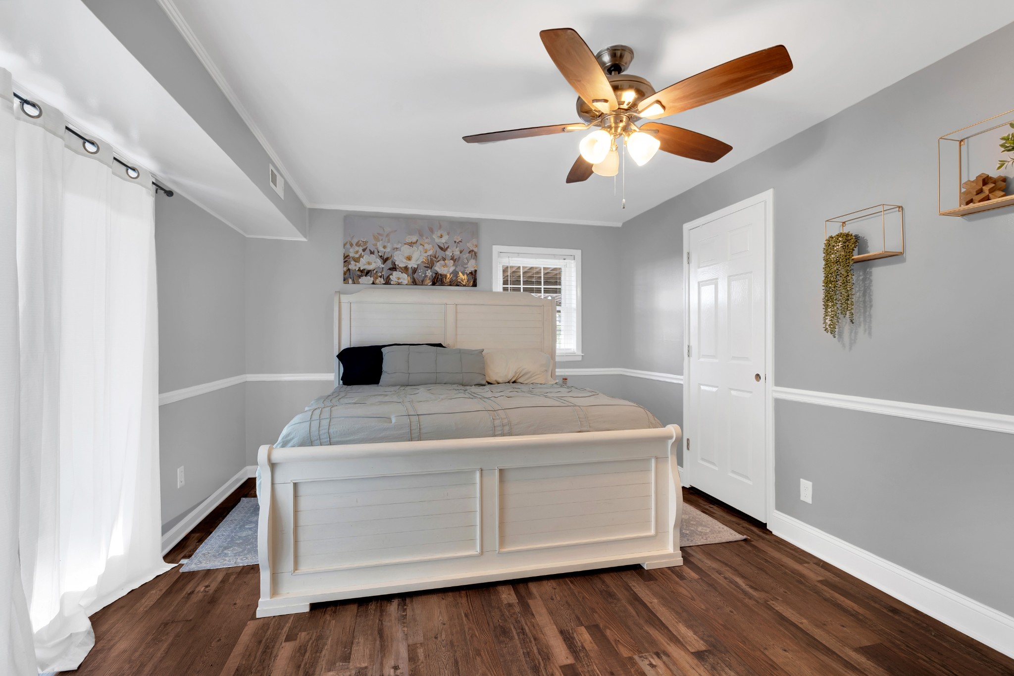 300 Scenic Dr