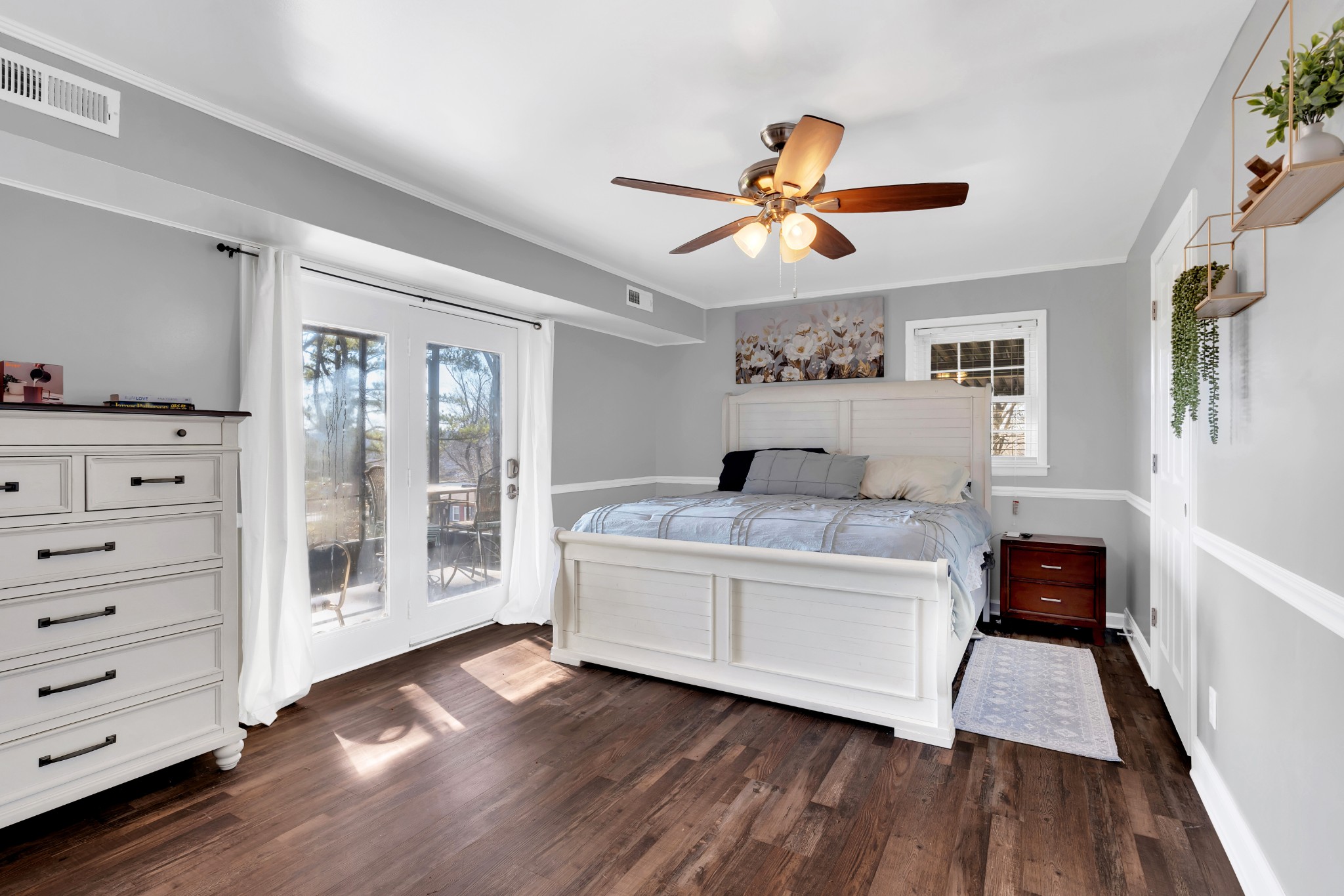 300 Scenic Dr