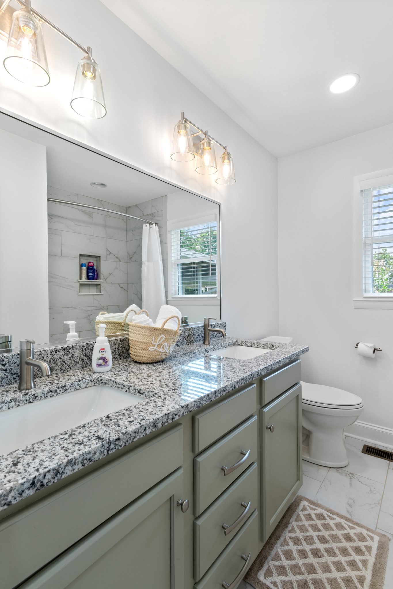 114 Blue Ribbon Pkwy