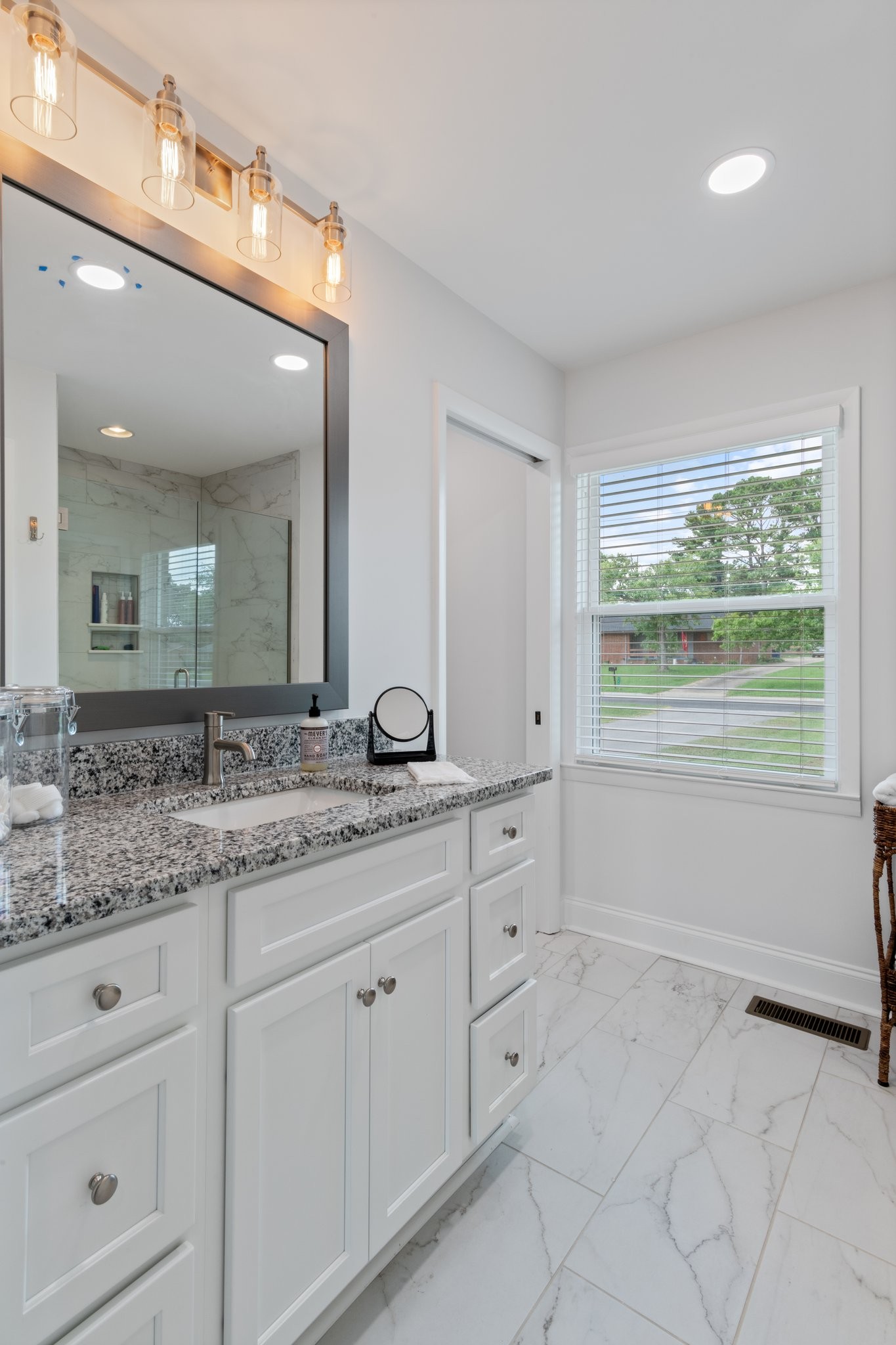 114 Blue Ribbon Pkwy