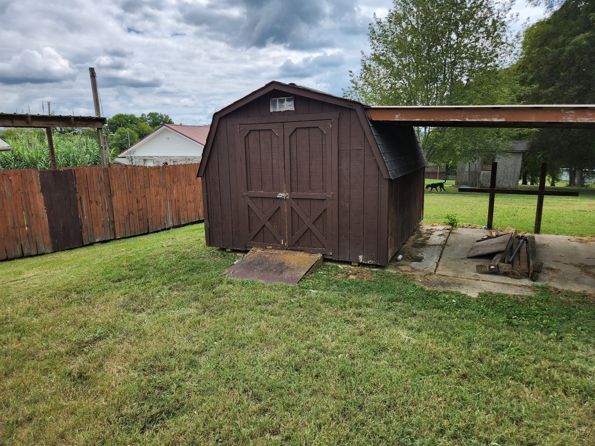 114 Circle Dr