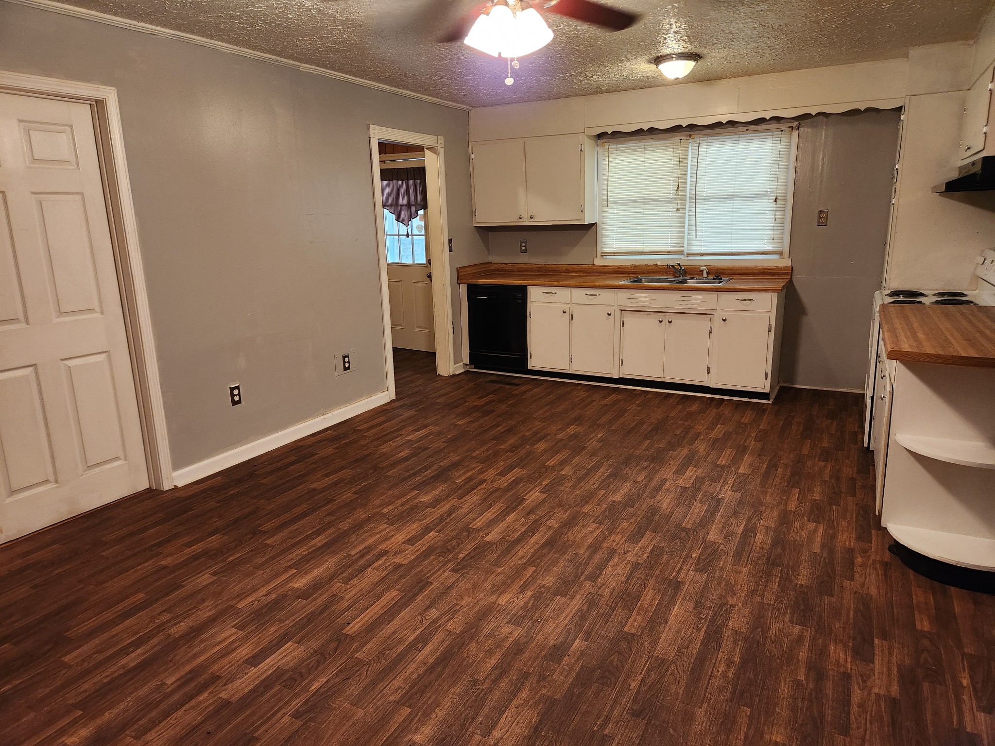 114 Circle Dr