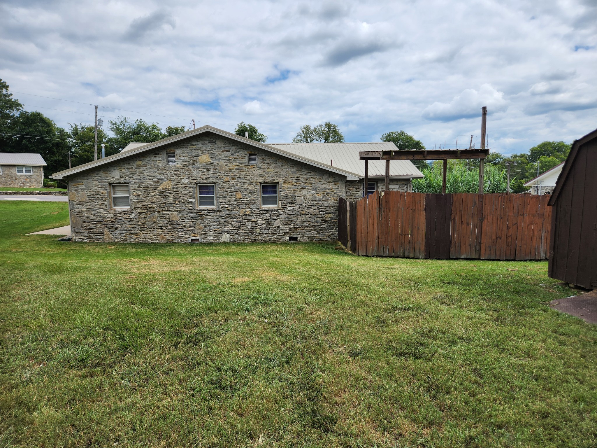 114 Circle Dr