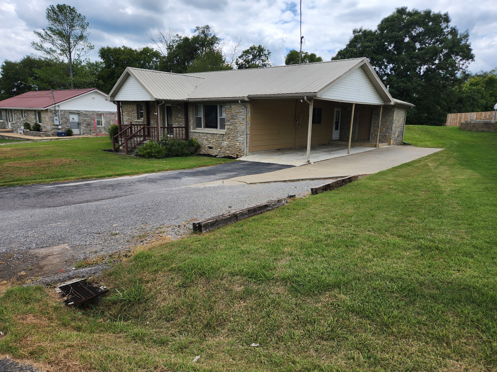 114 Circle Dr