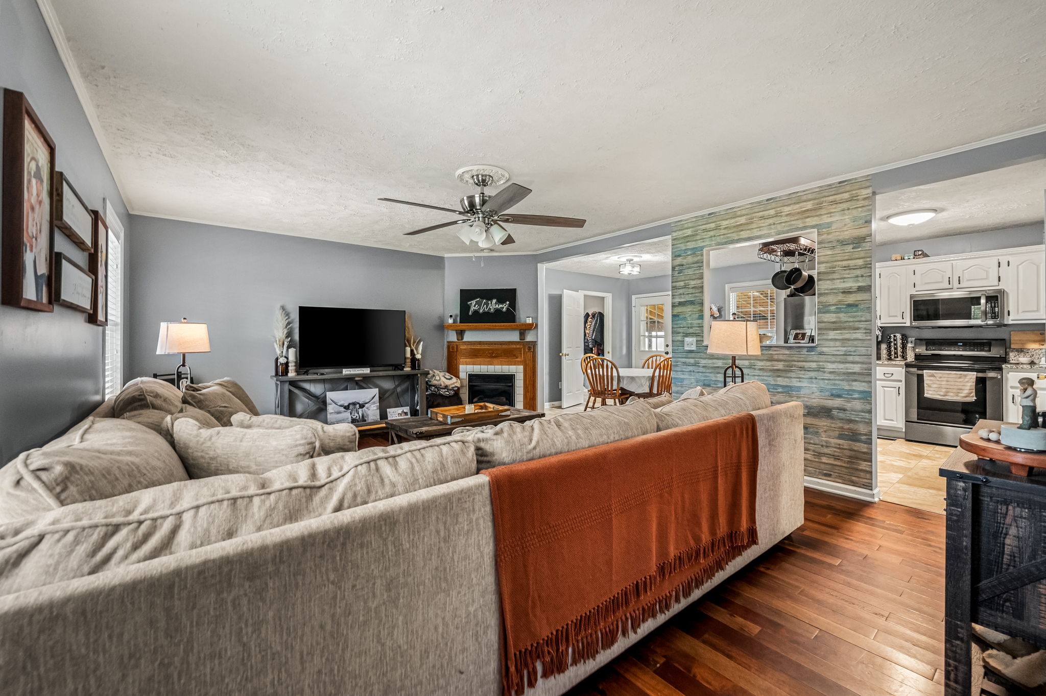 335 Overlook Cir