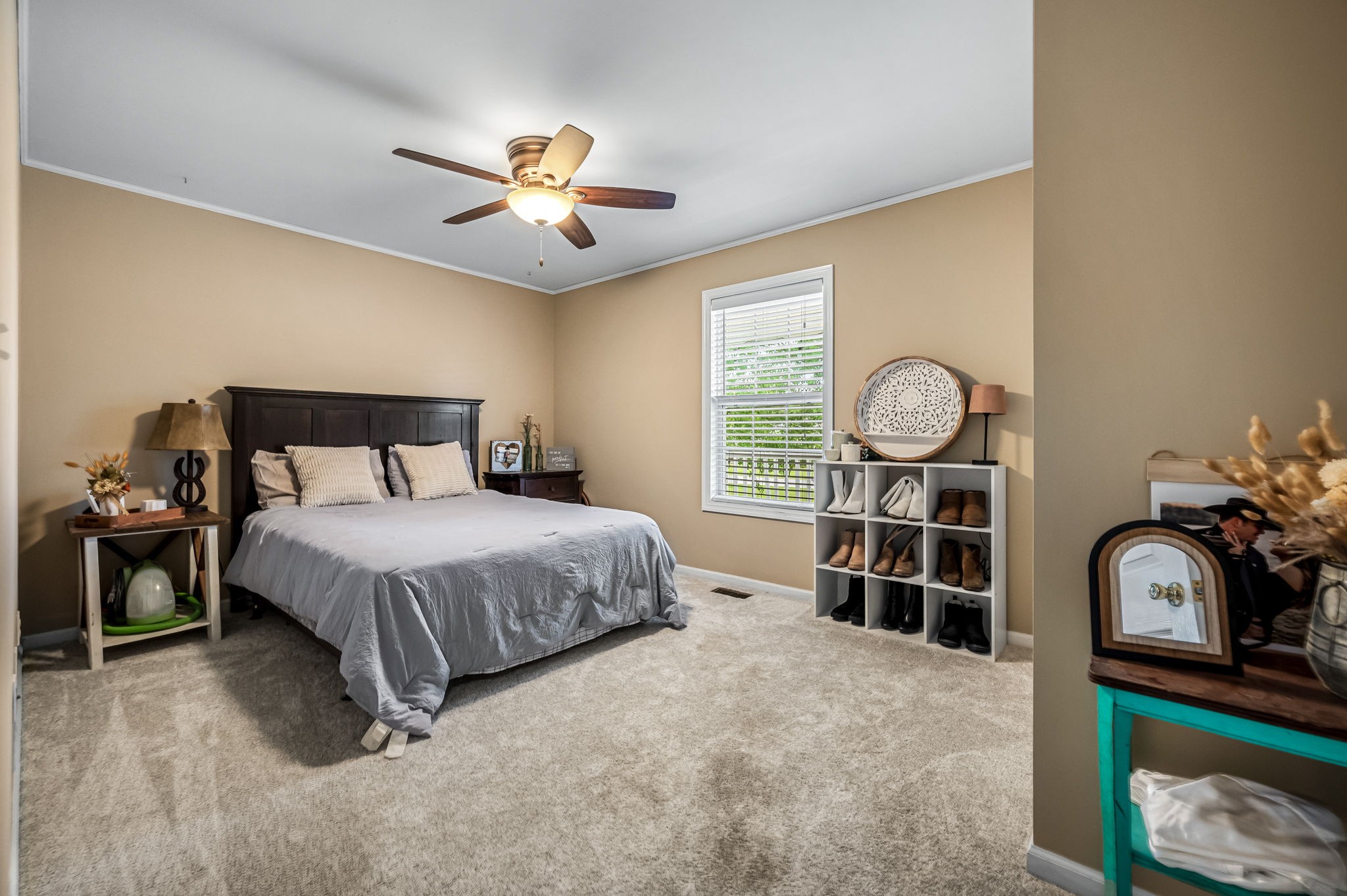 335 Overlook Cir