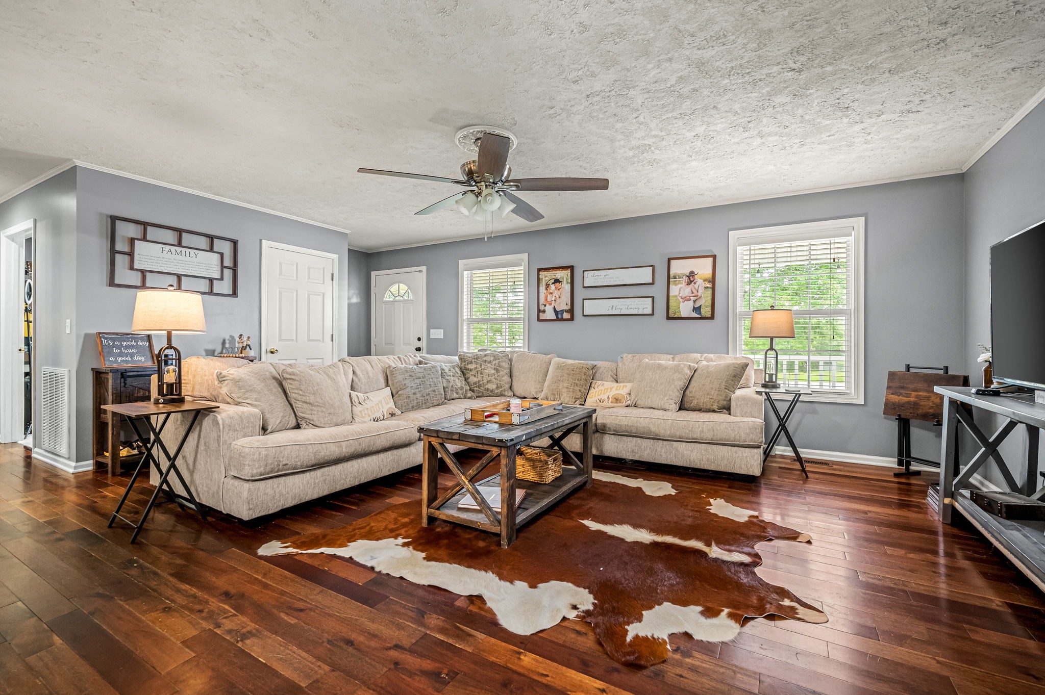 335 Overlook Cir