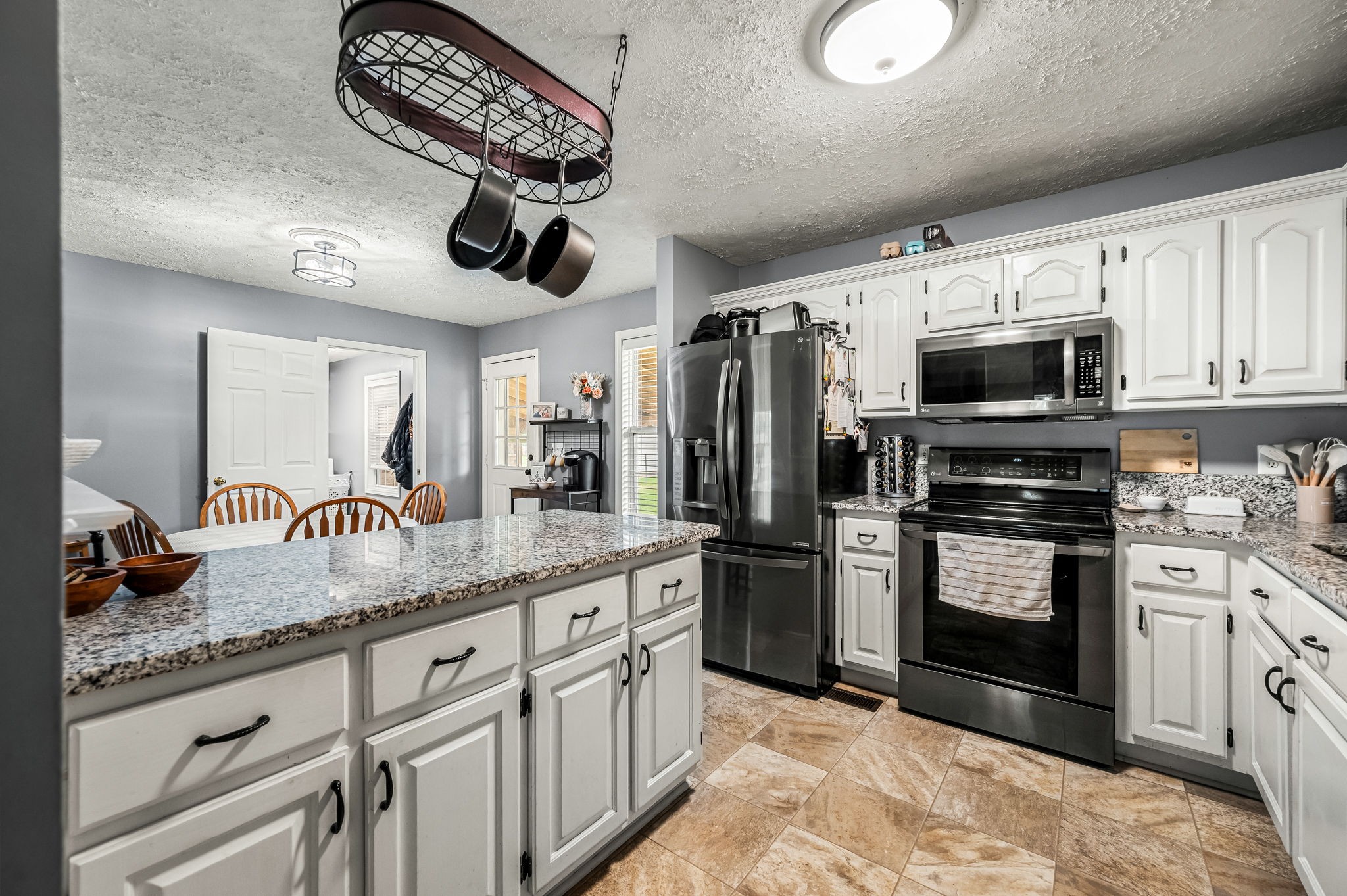 335 Overlook Cir