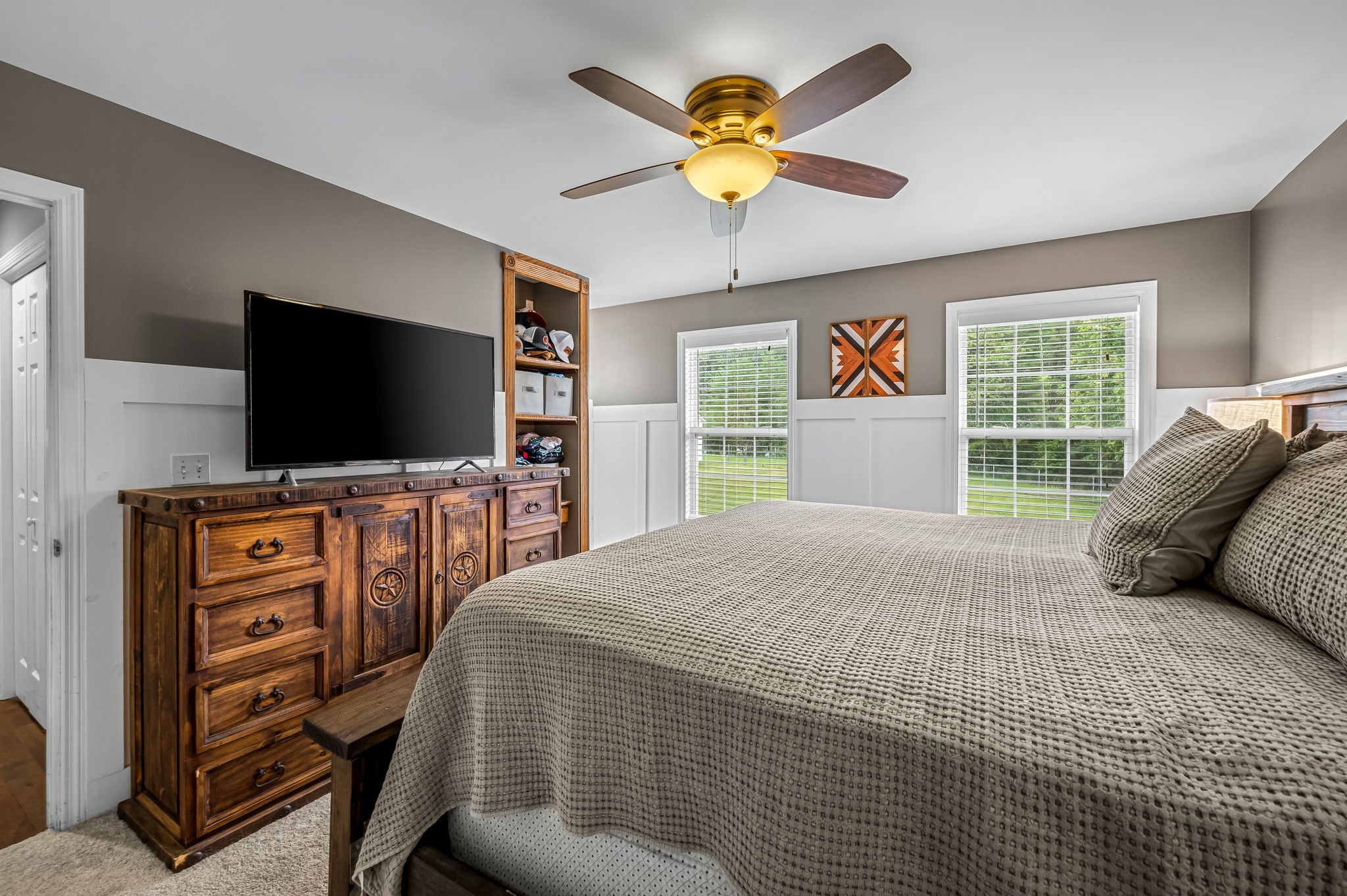 335 Overlook Cir