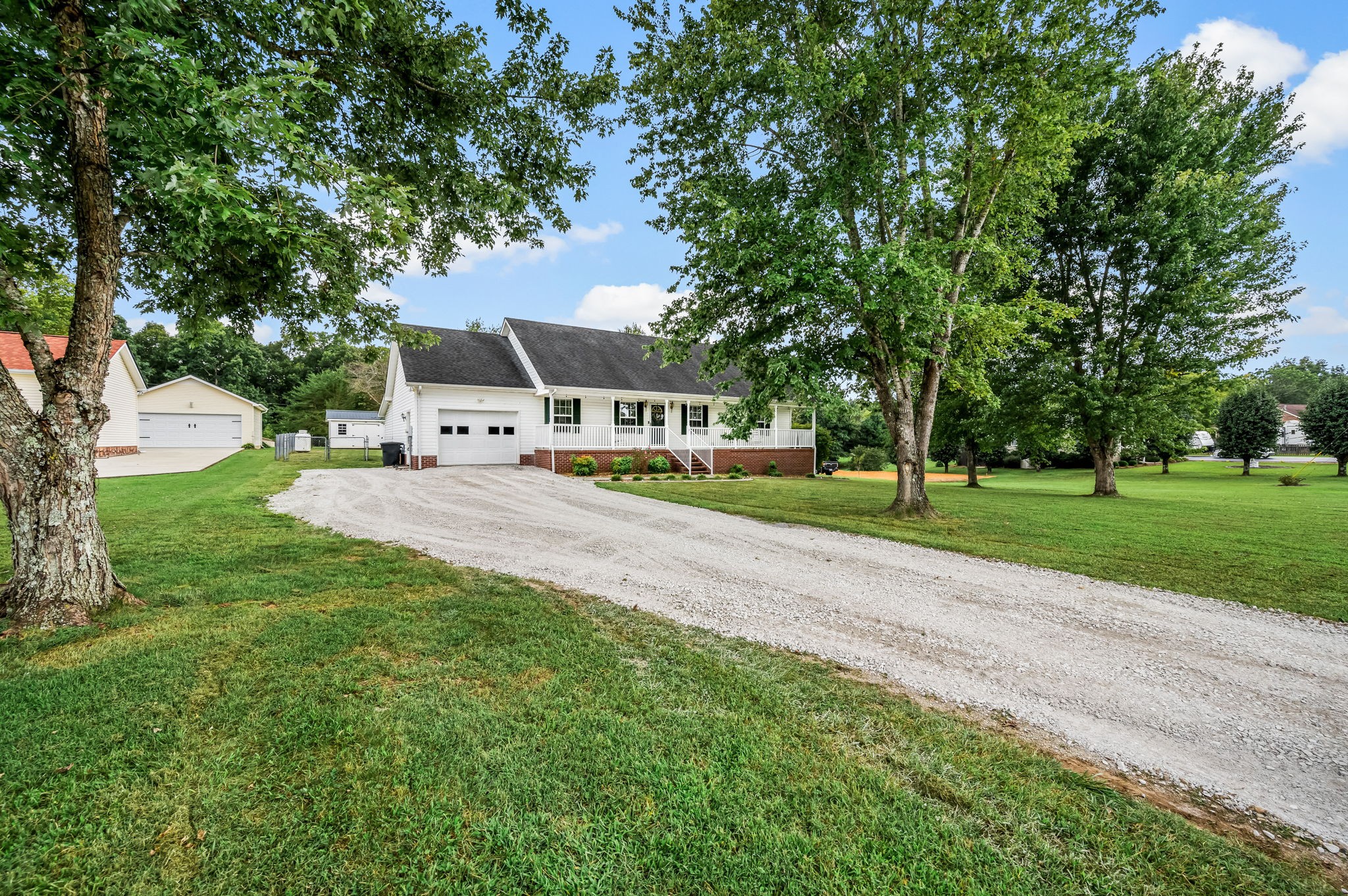 335 Overlook Cir