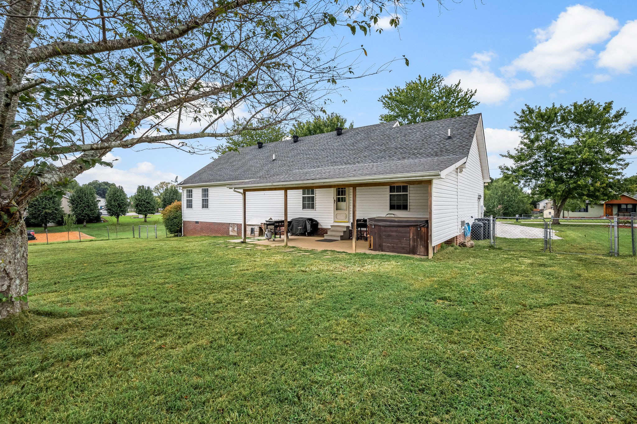 335 Overlook Cir