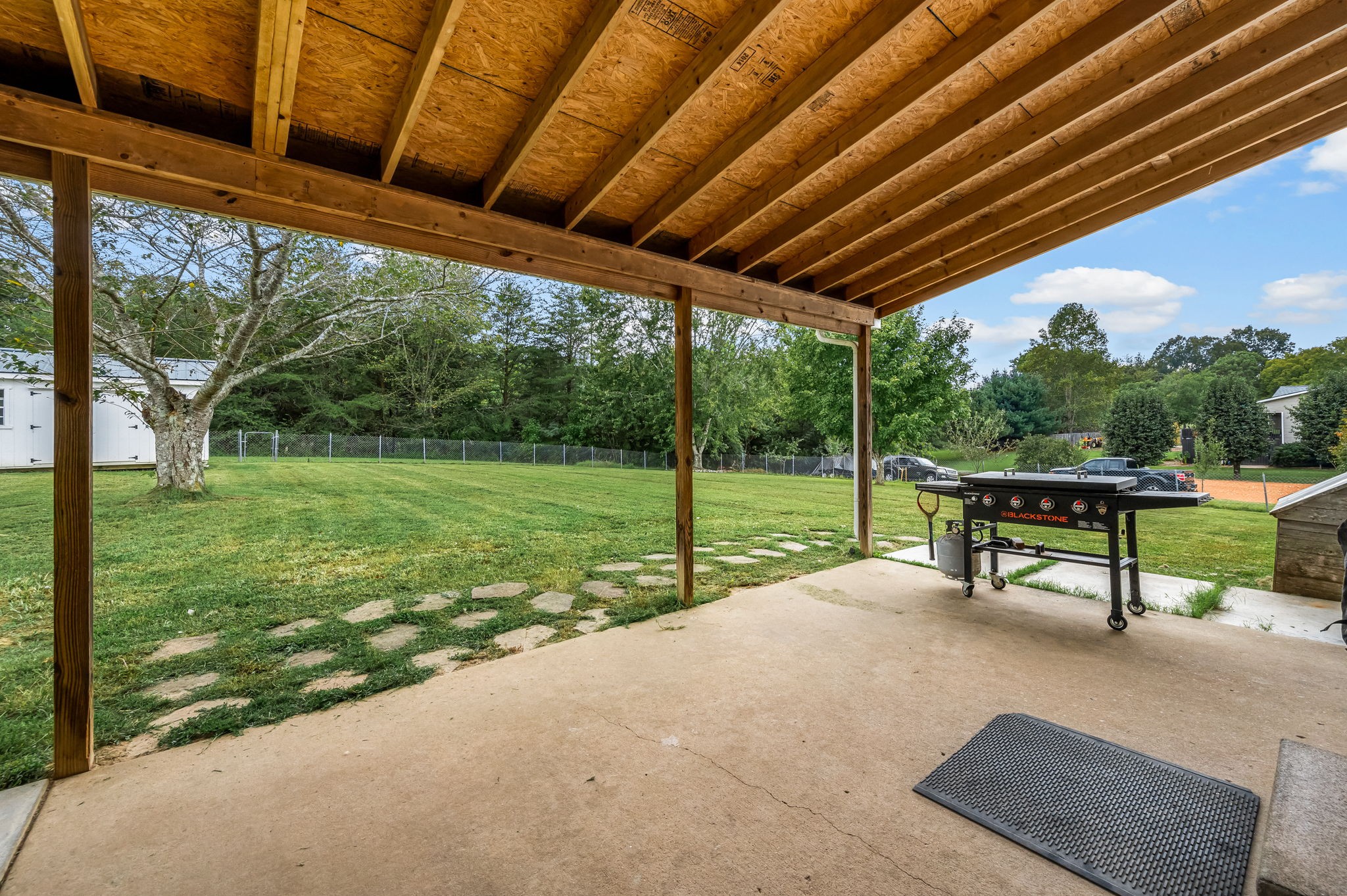 335 Overlook Cir