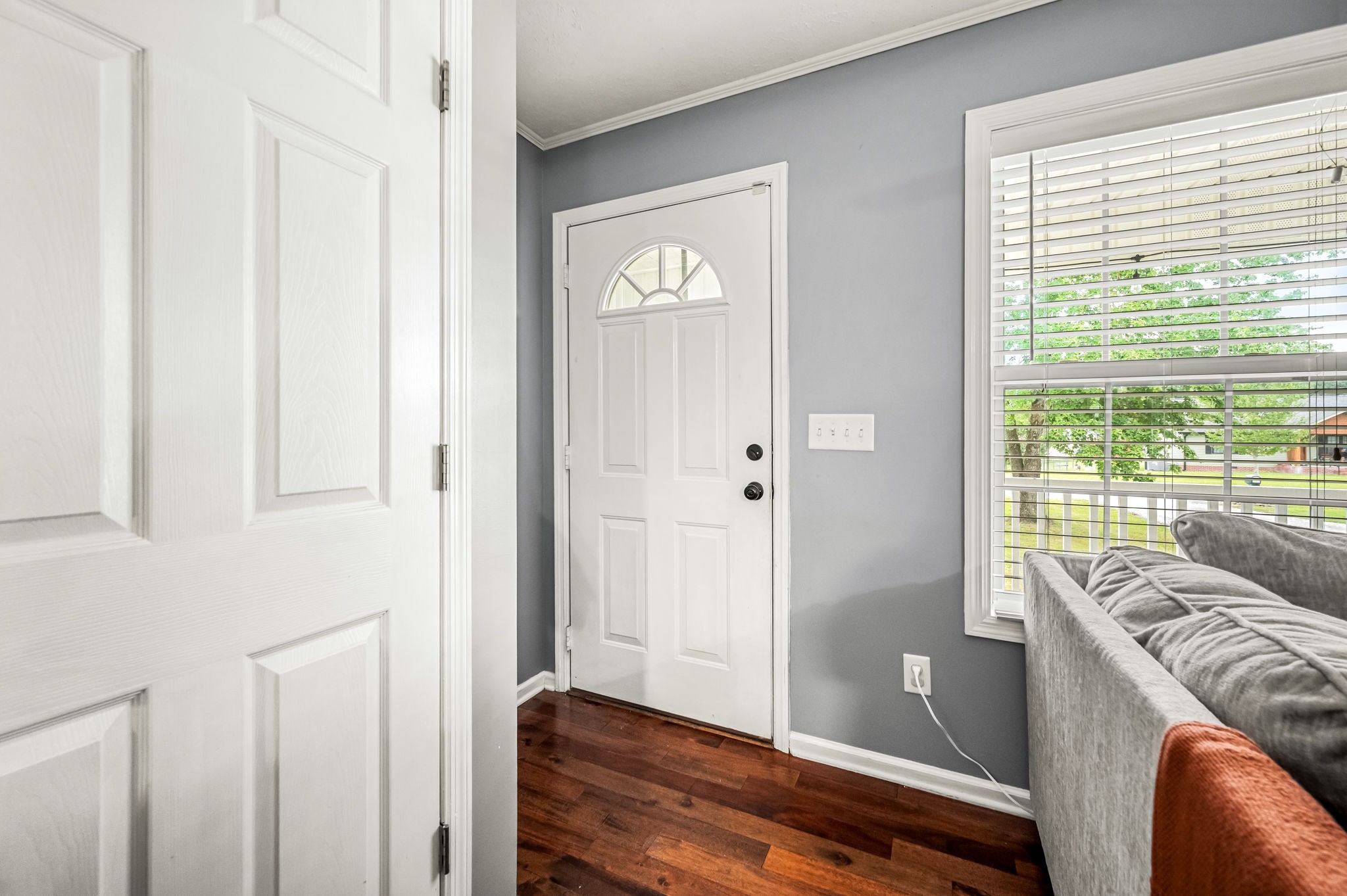 335 Overlook Cir