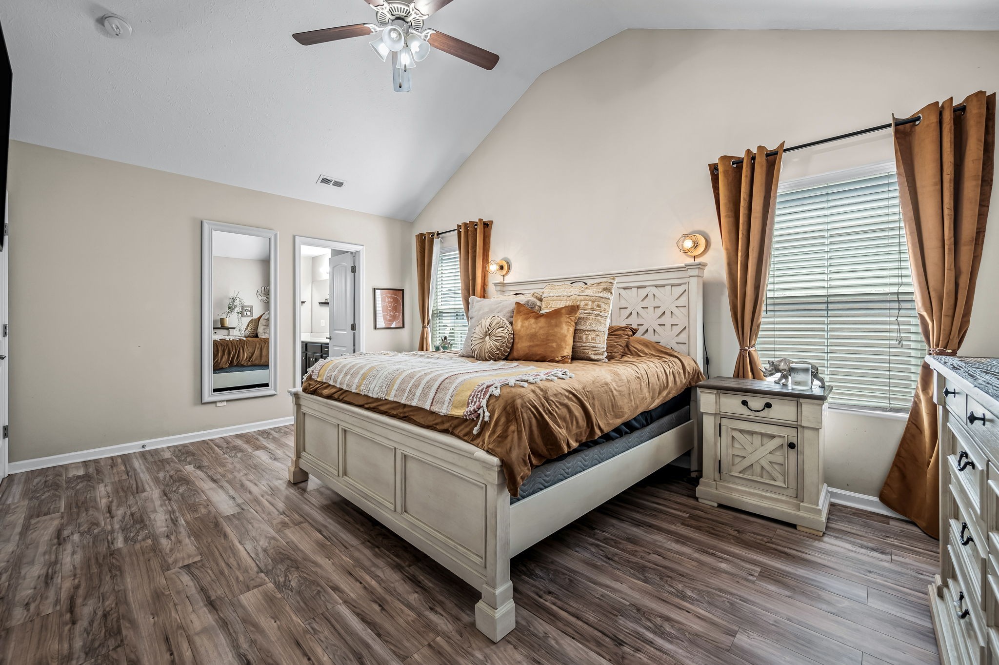 4242 Golden Sun Ct