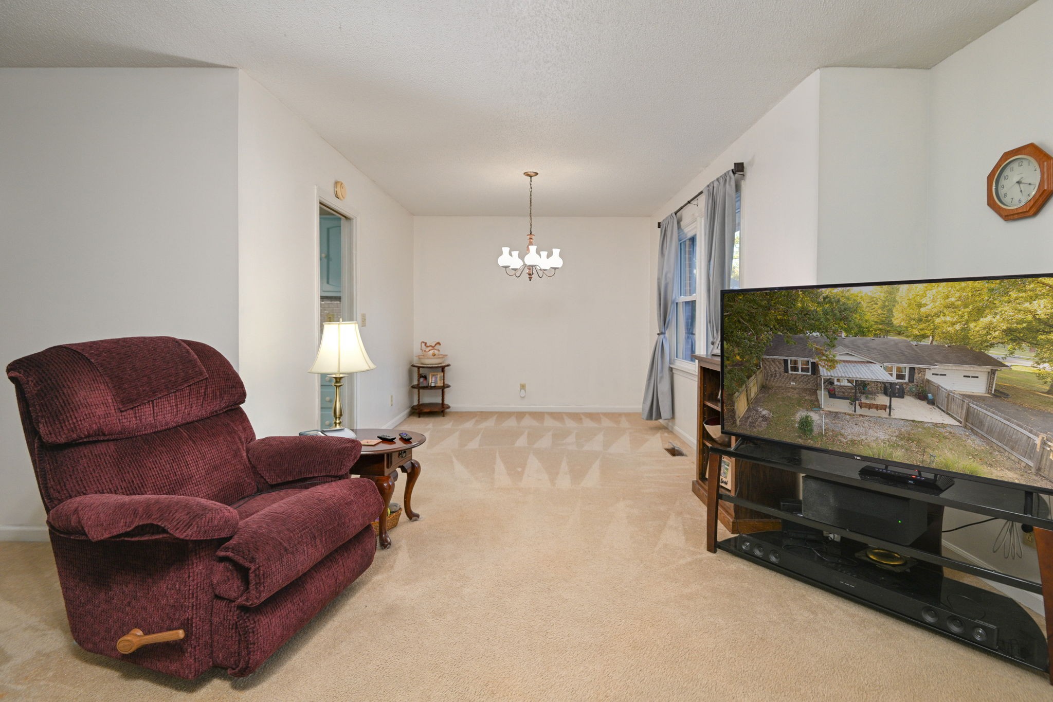 212 Macs Ln