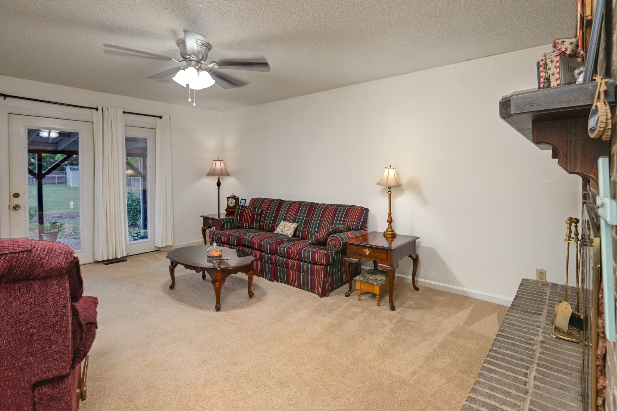 212 Macs Ln