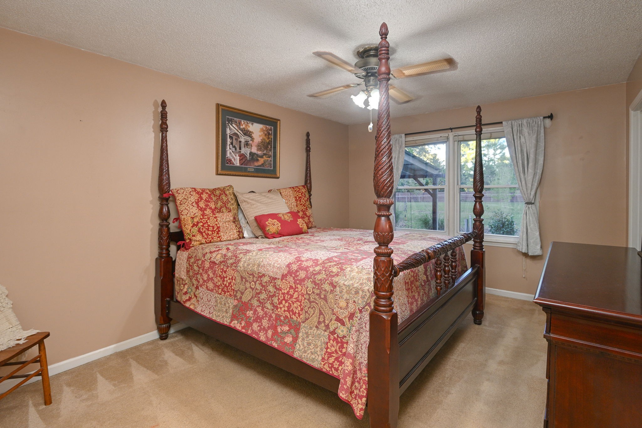 212 Macs Ln