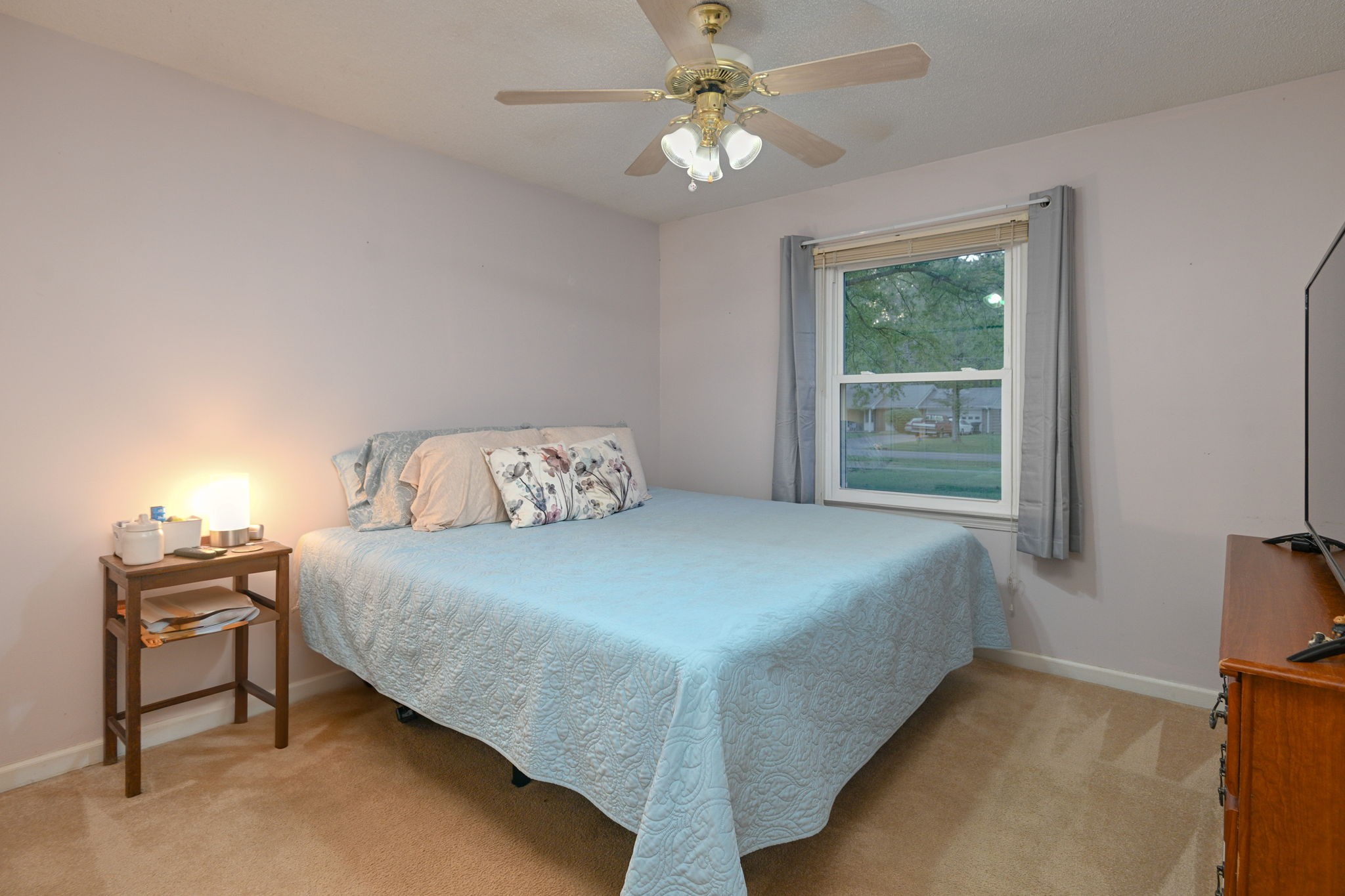 212 Macs Ln