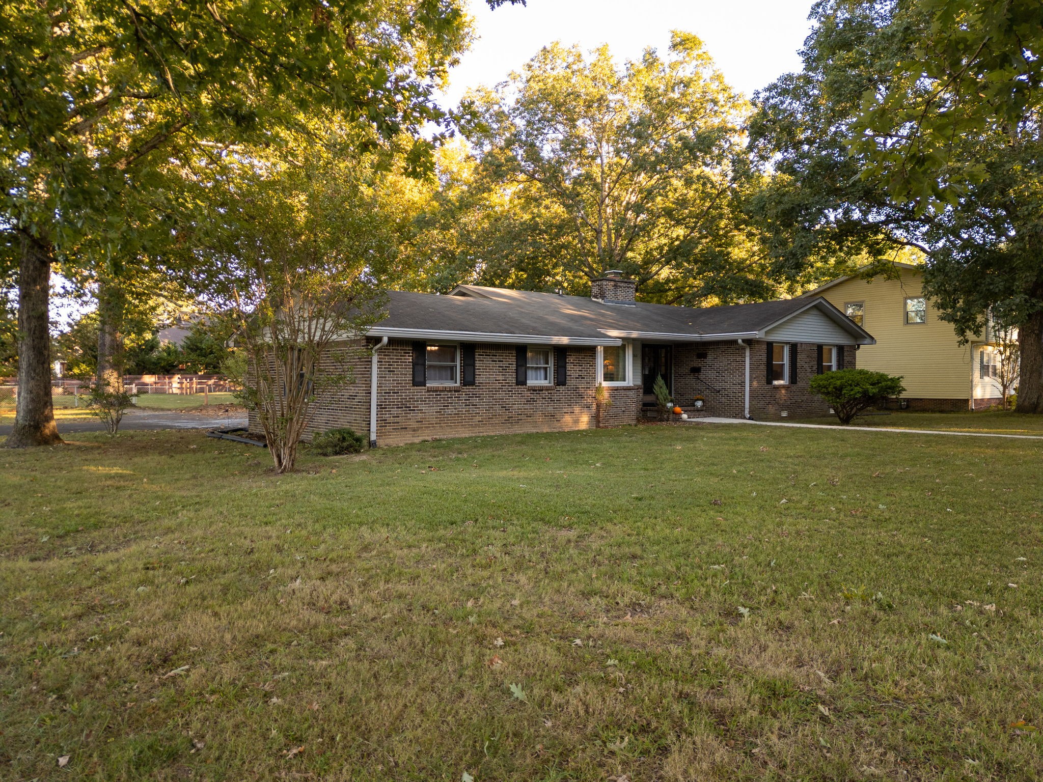212 Macs Ln