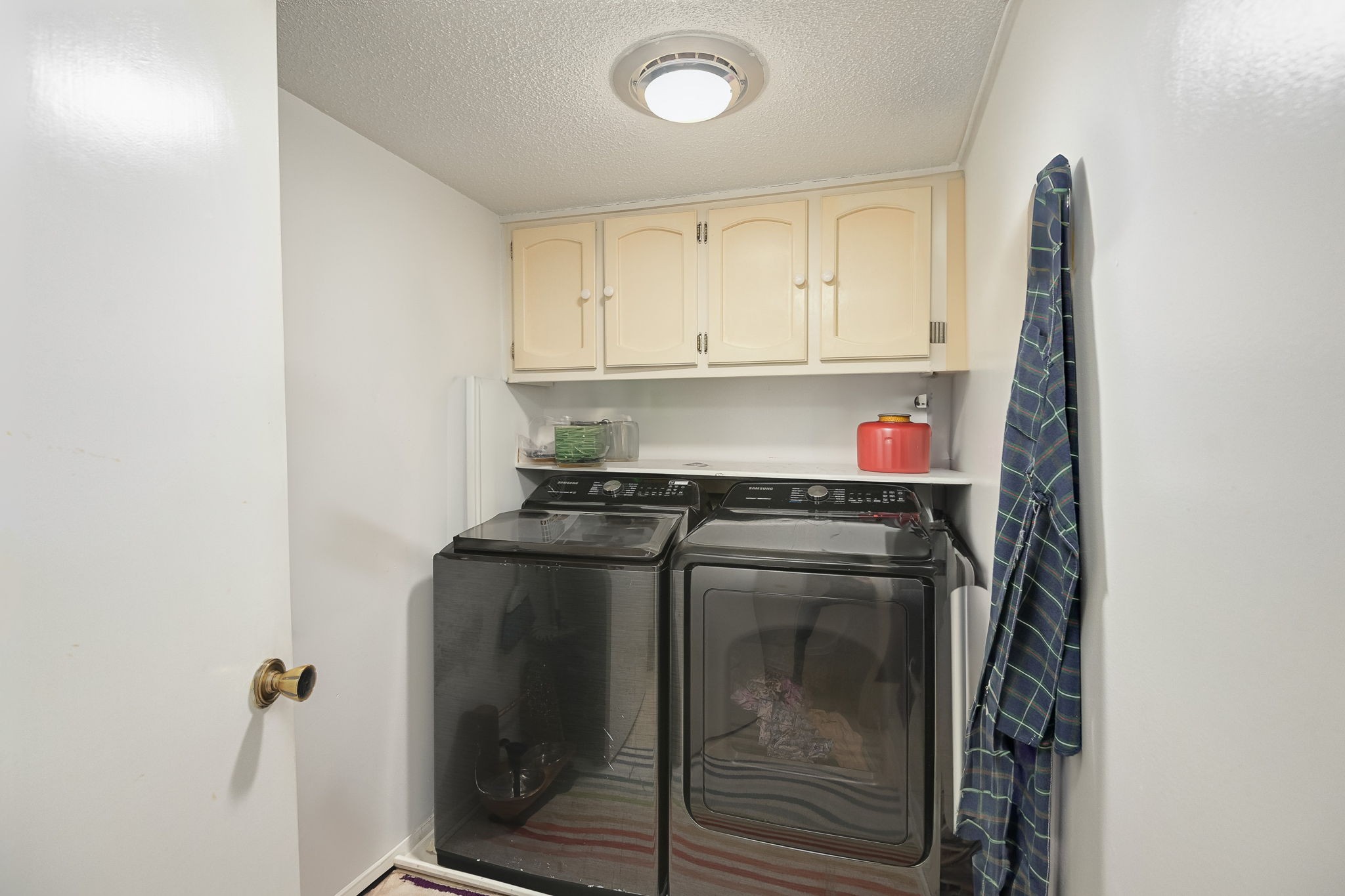 212 Macs Ln