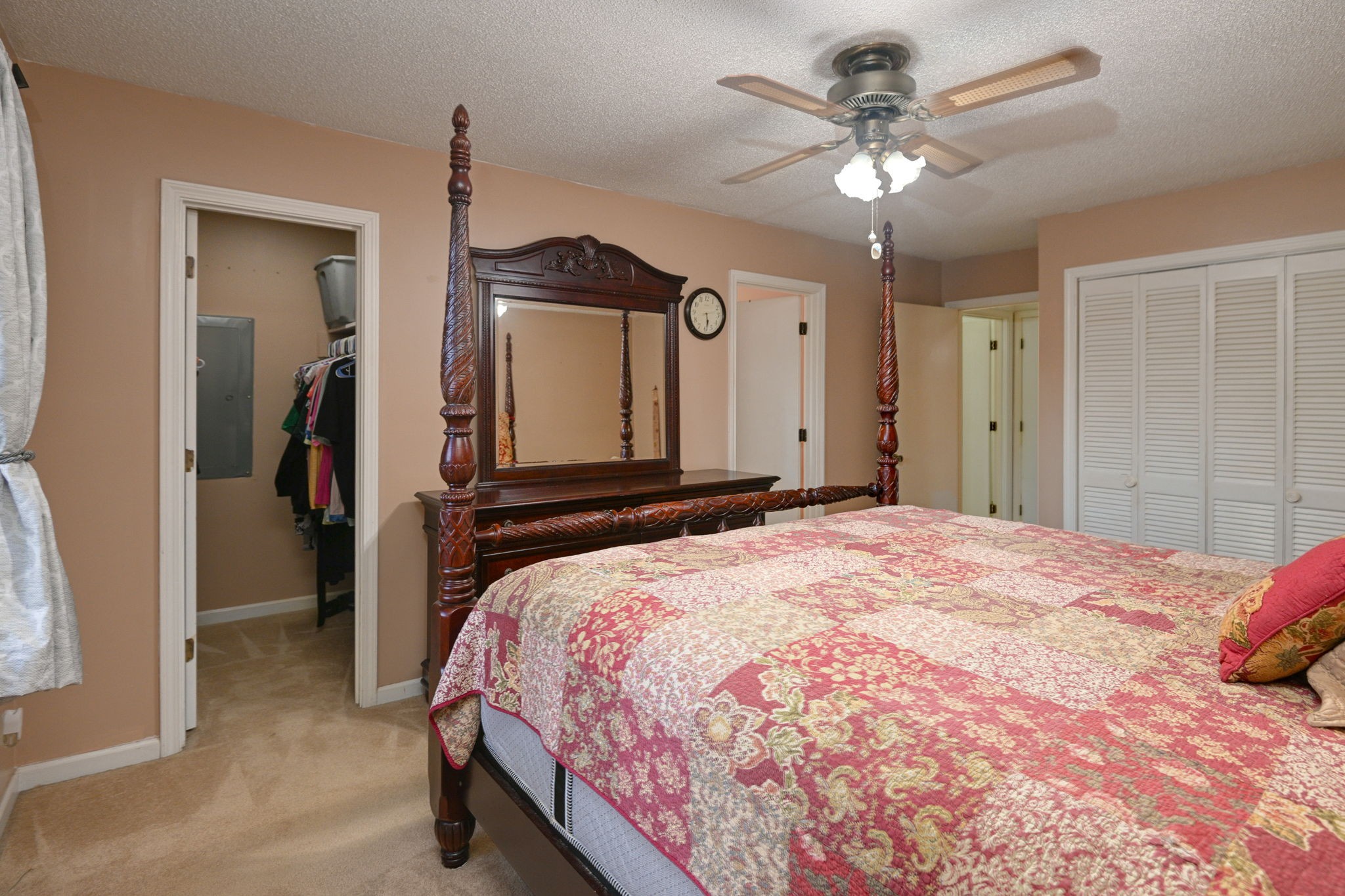 212 Macs Ln