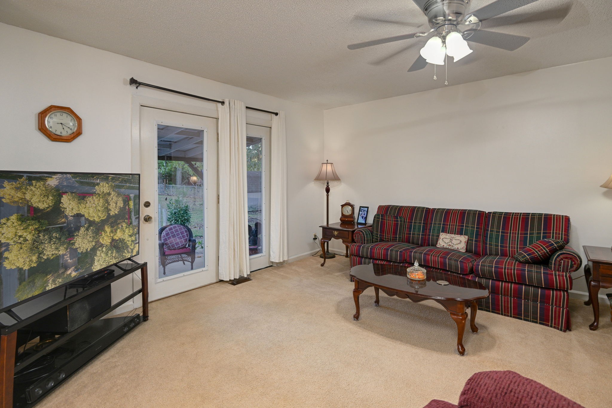 212 Macs Ln