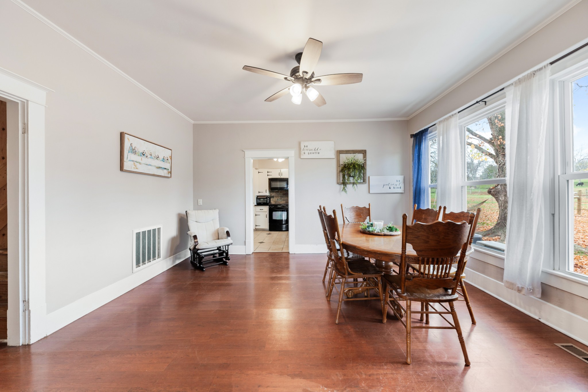 924 Boonshill Rd