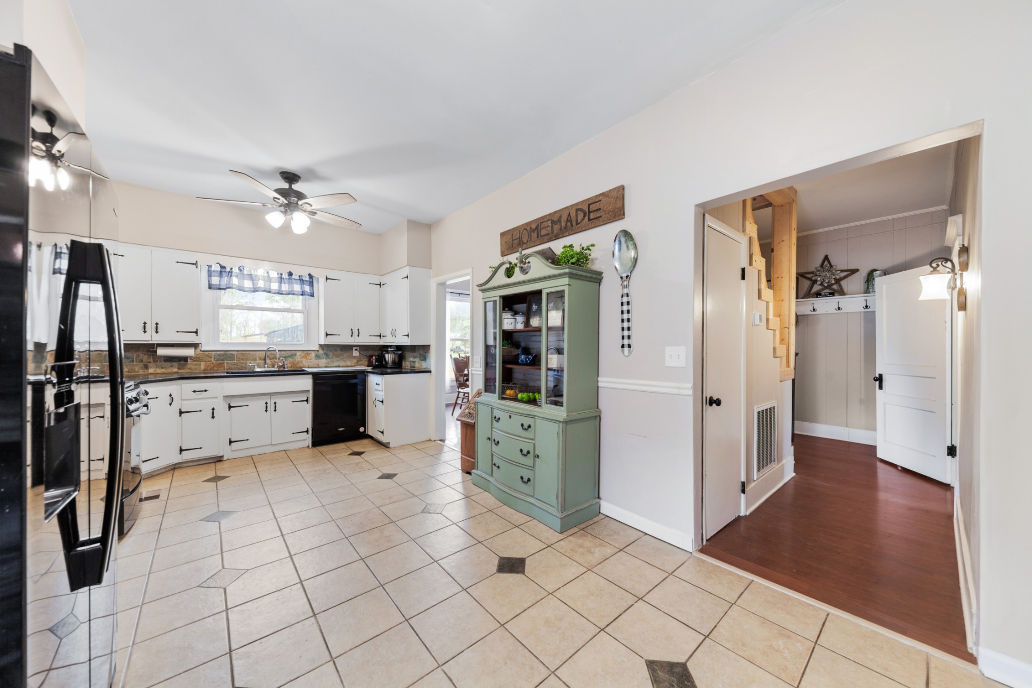 924 Boonshill Rd