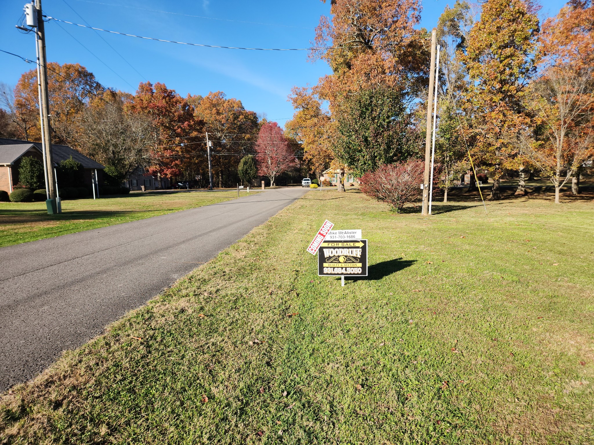 2004 Oakwood Dr
