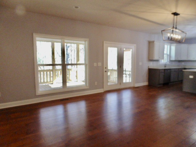 566 Deepwoods Rd
