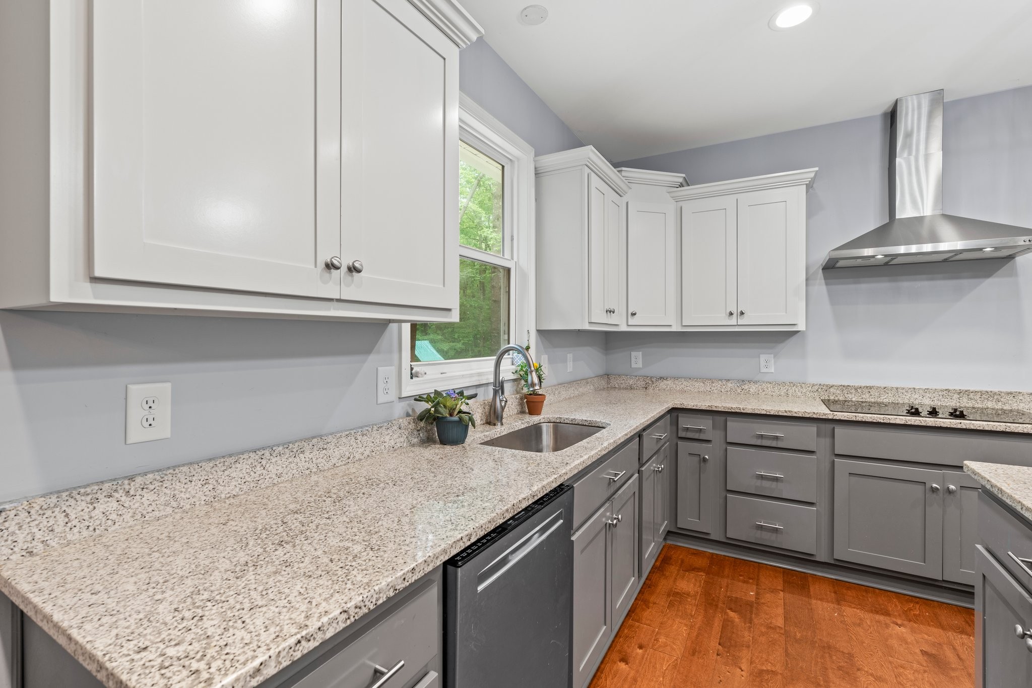 566 Deepwoods Rd
