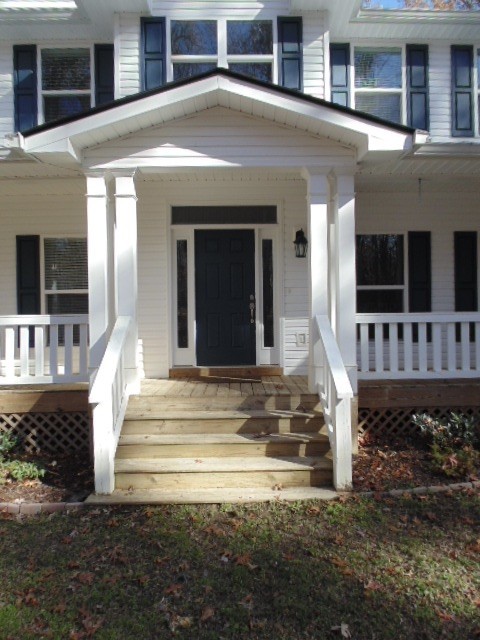 566 Deepwoods Rd