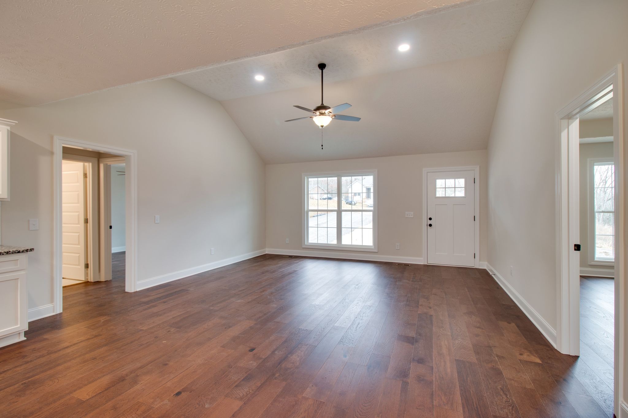 332 Hilltop Dr