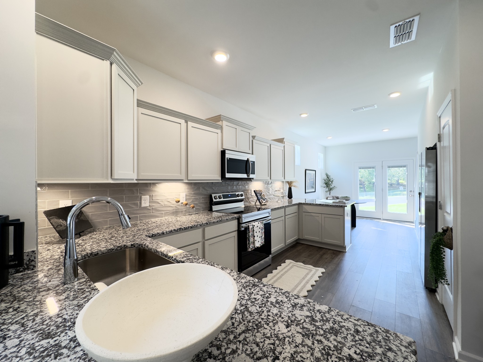 967 Horse Mountain Rd