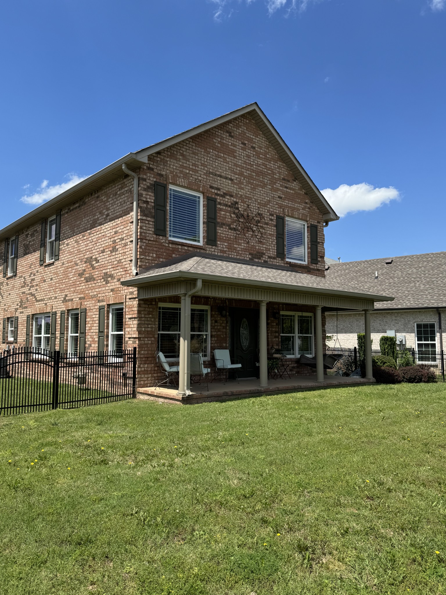 208 Celebration St