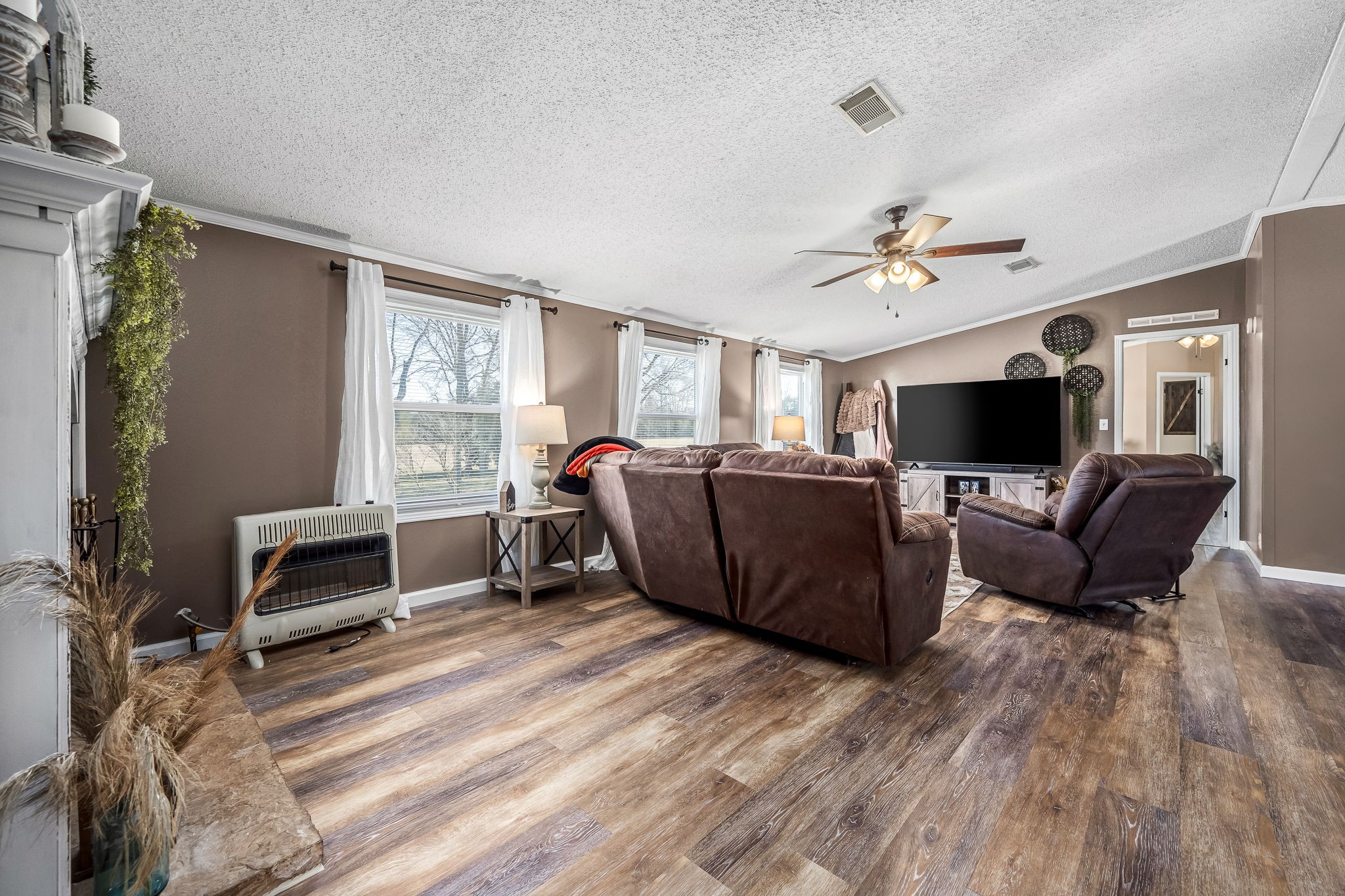 395 Whitaker Rd