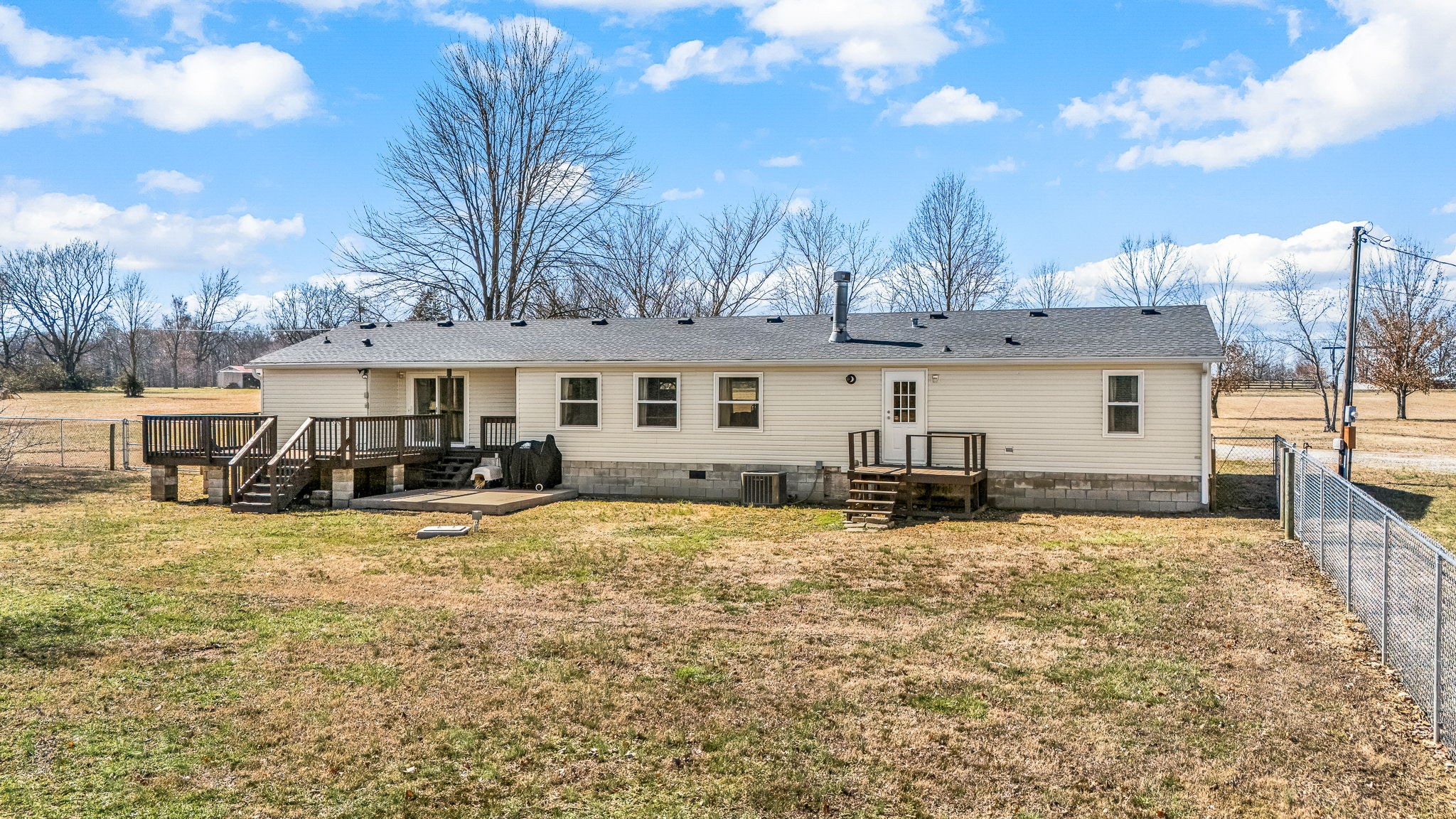 395 Whitaker Rd