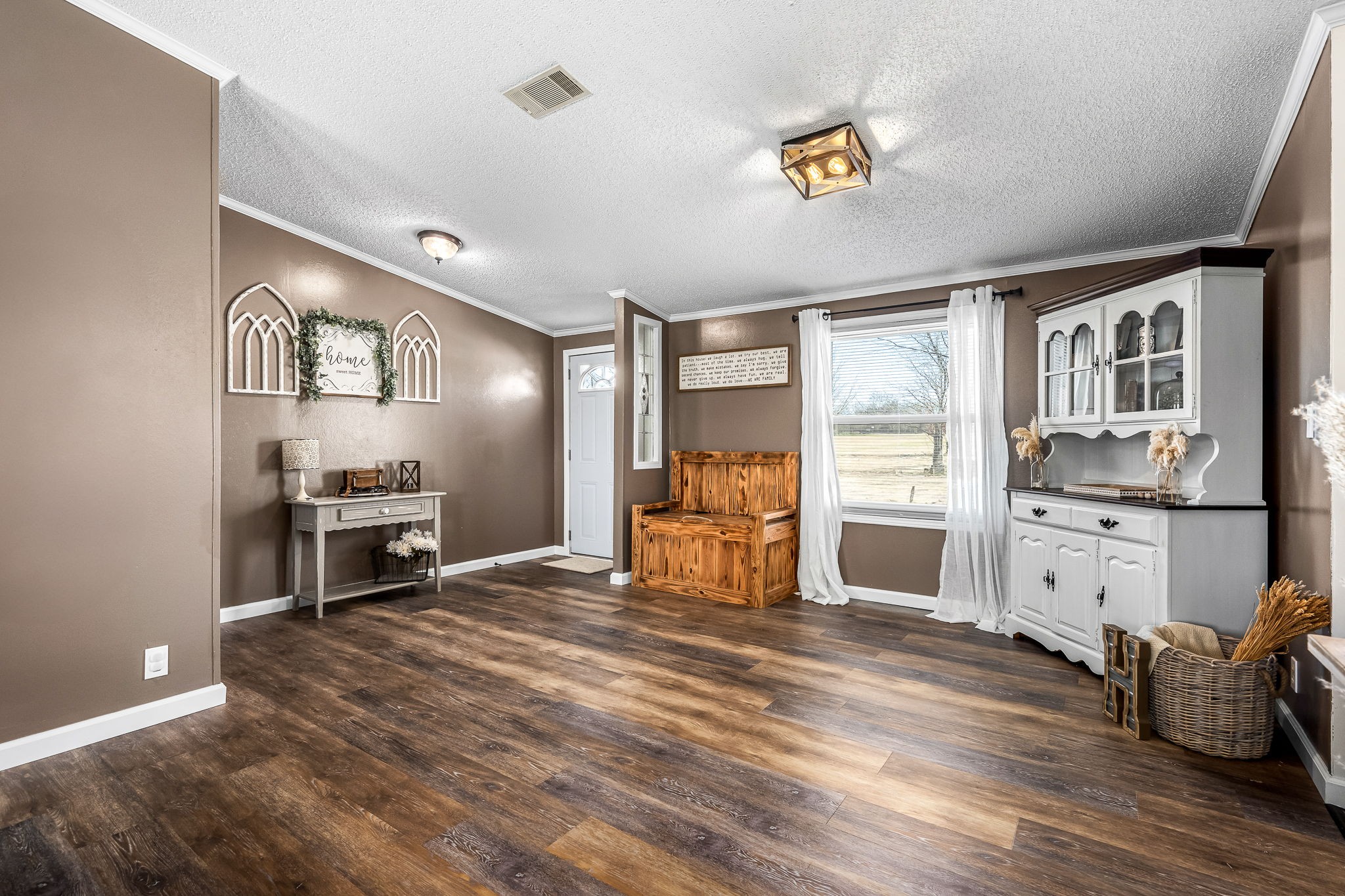 395 Whitaker Rd